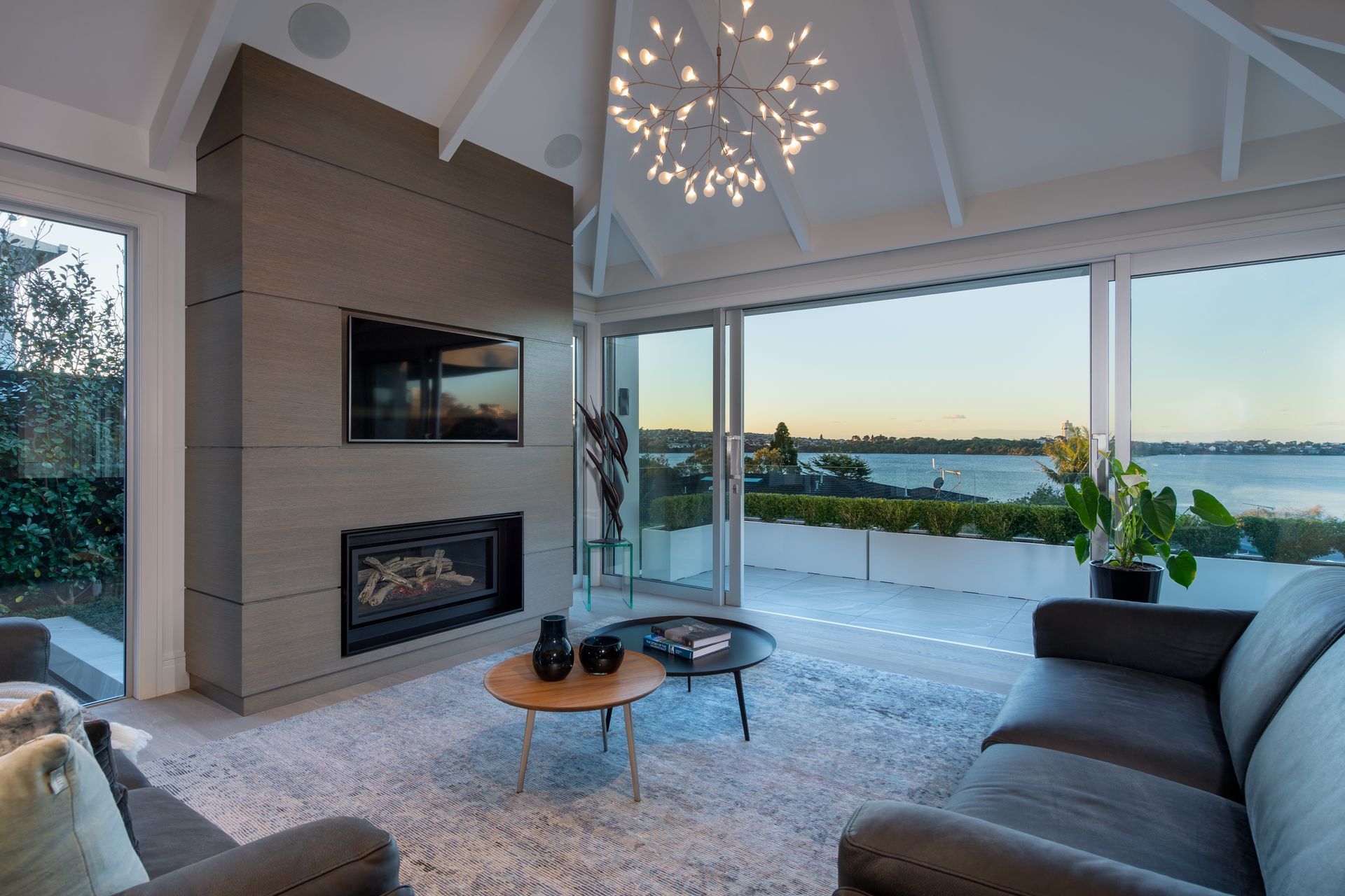 Lounge room 