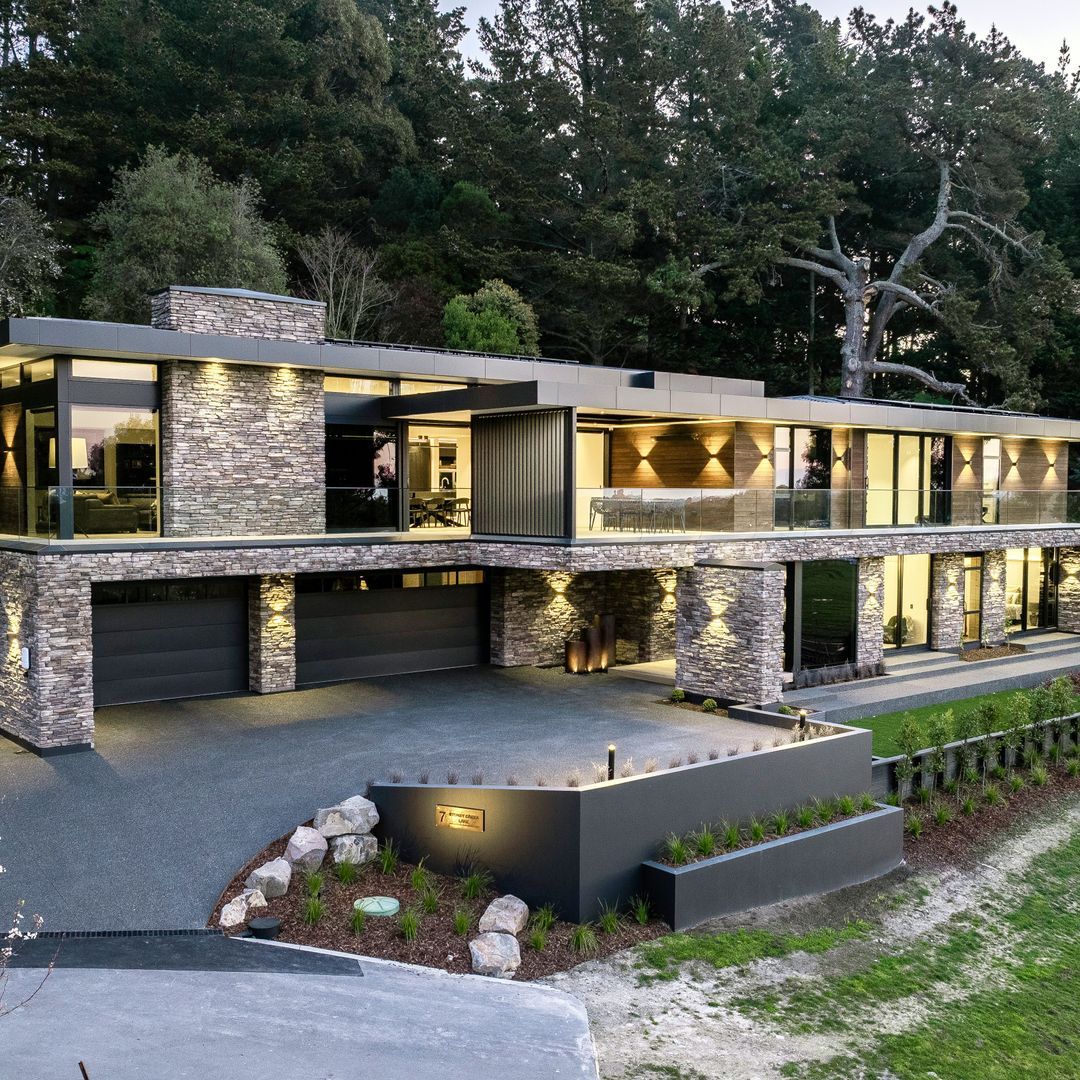 DJ Hewitt Builders