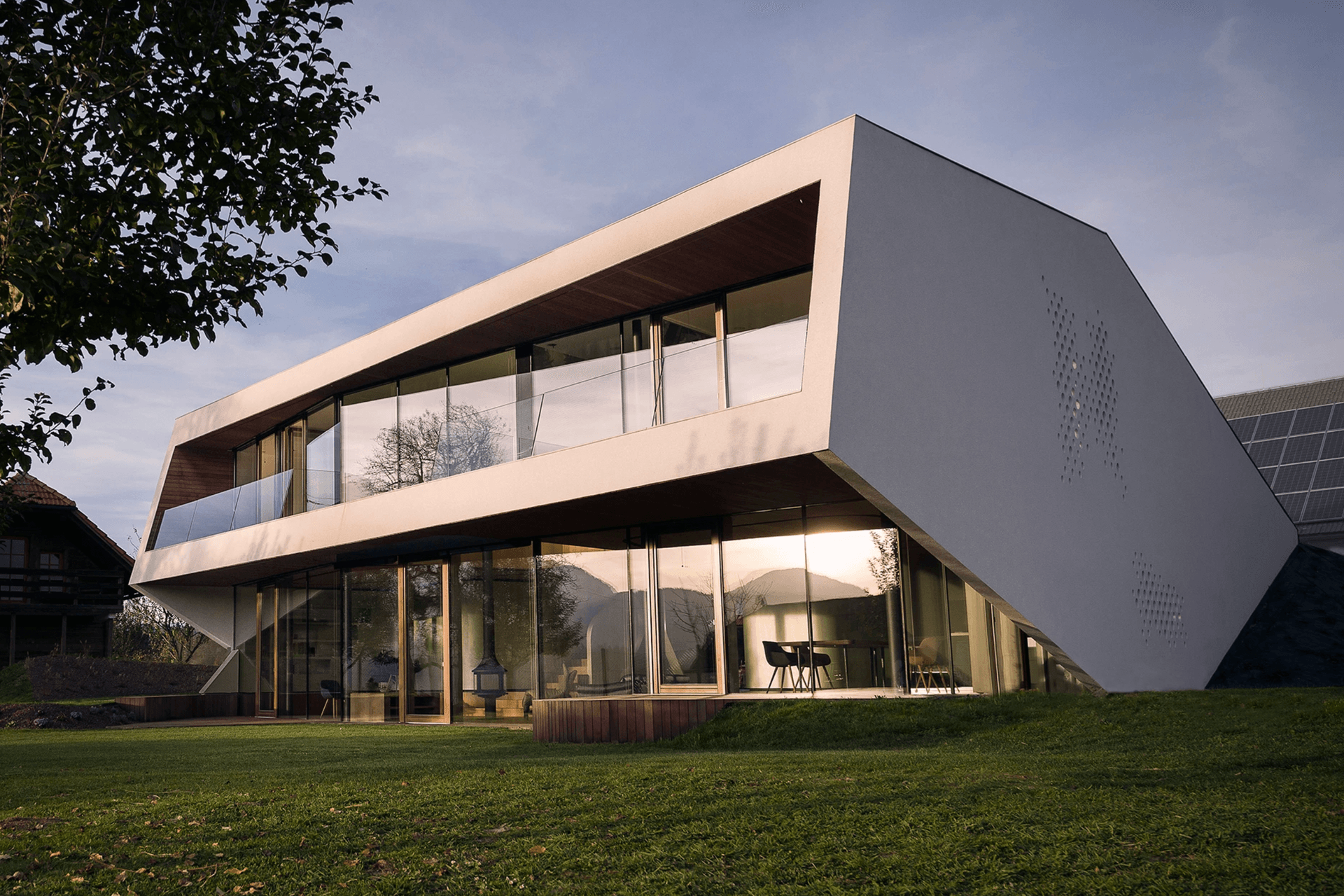 BD-Lea-House-NB-Slovenia-Exterior-6.png