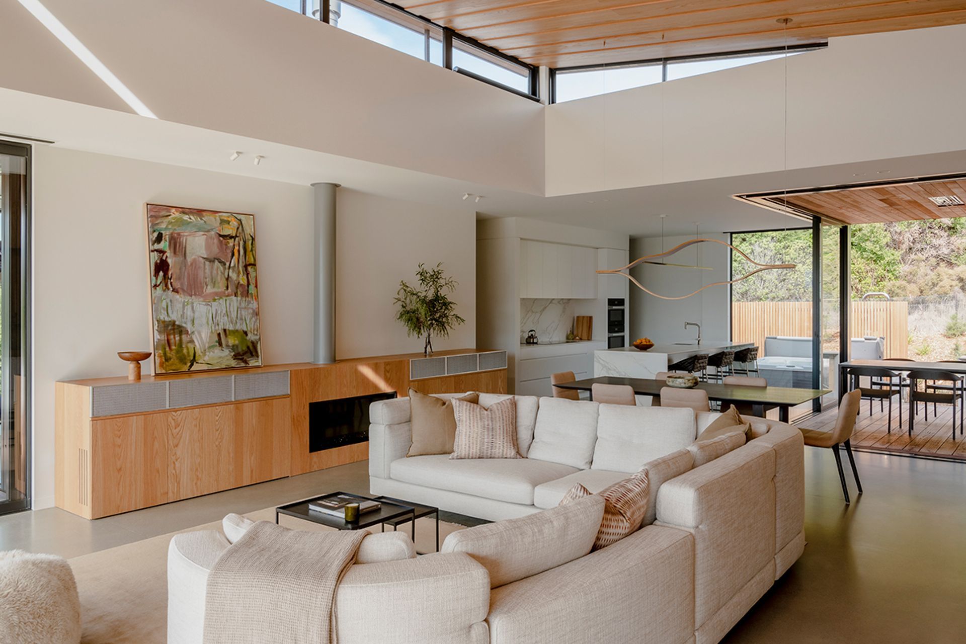 Penrith-PeaksCondon-Scott-Architects-Wanakaliving-room.jpg