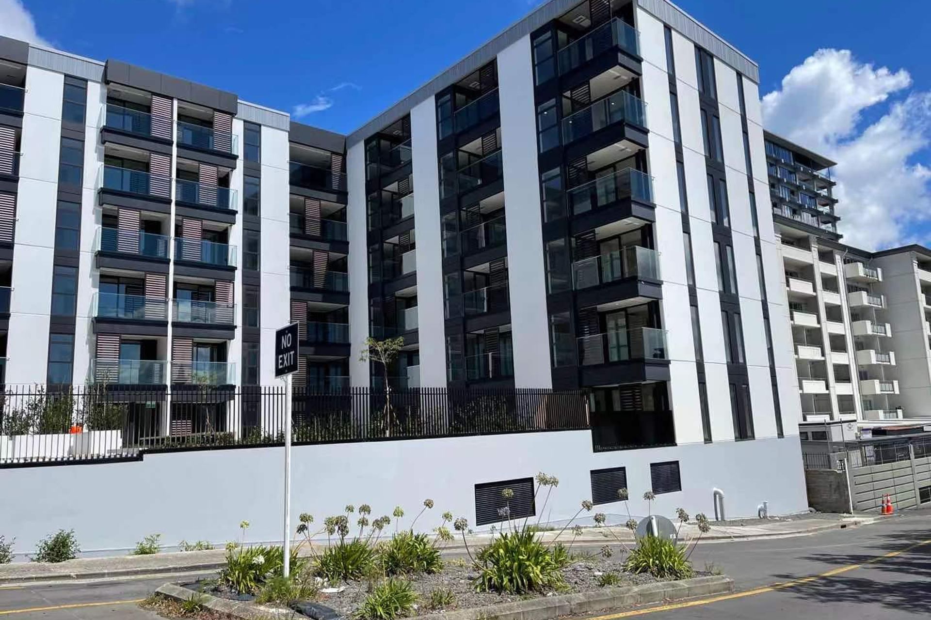 Neo Apartments