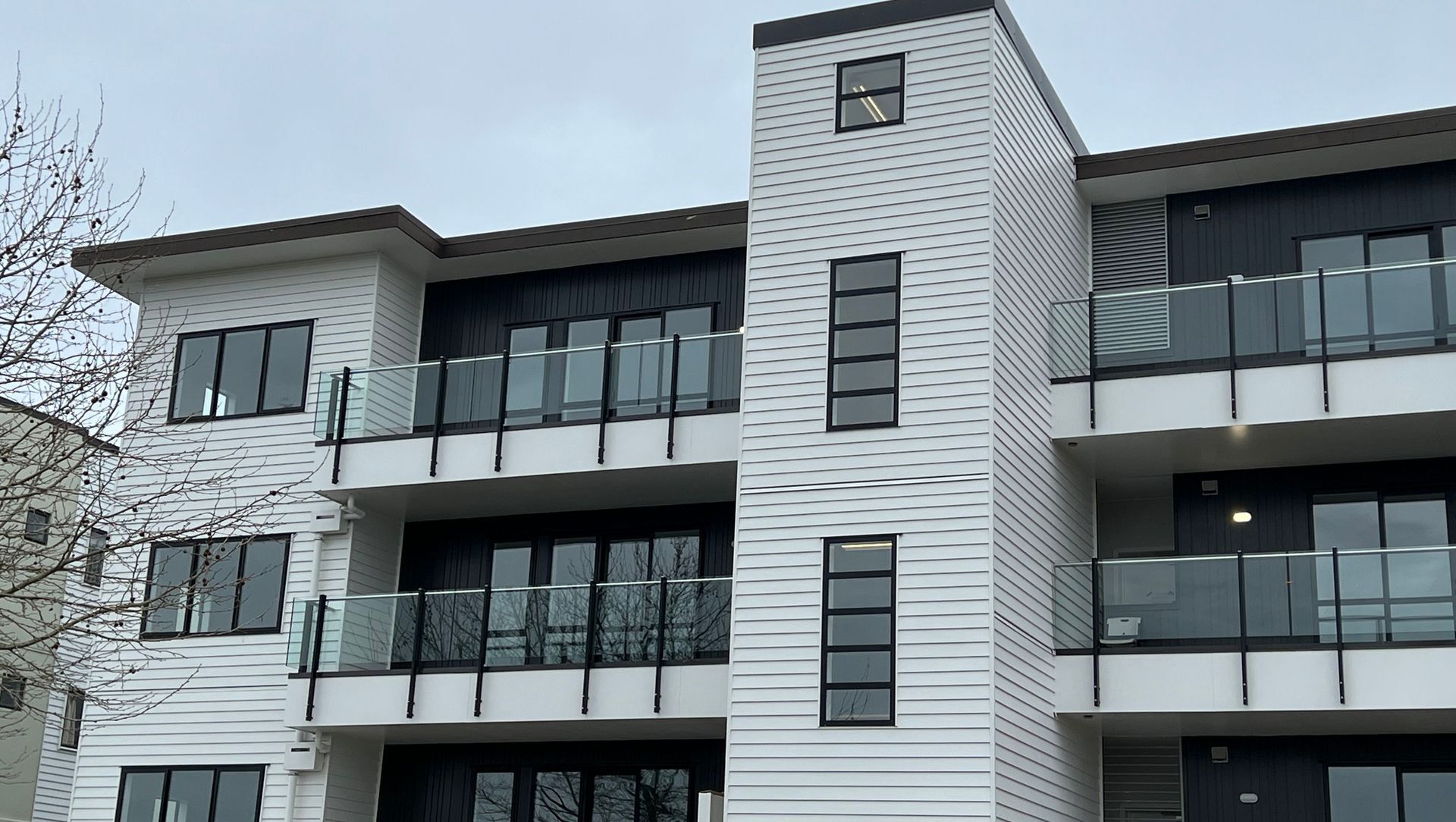 Remedial Works to 36 unit apartment blocks, East Auckland banner