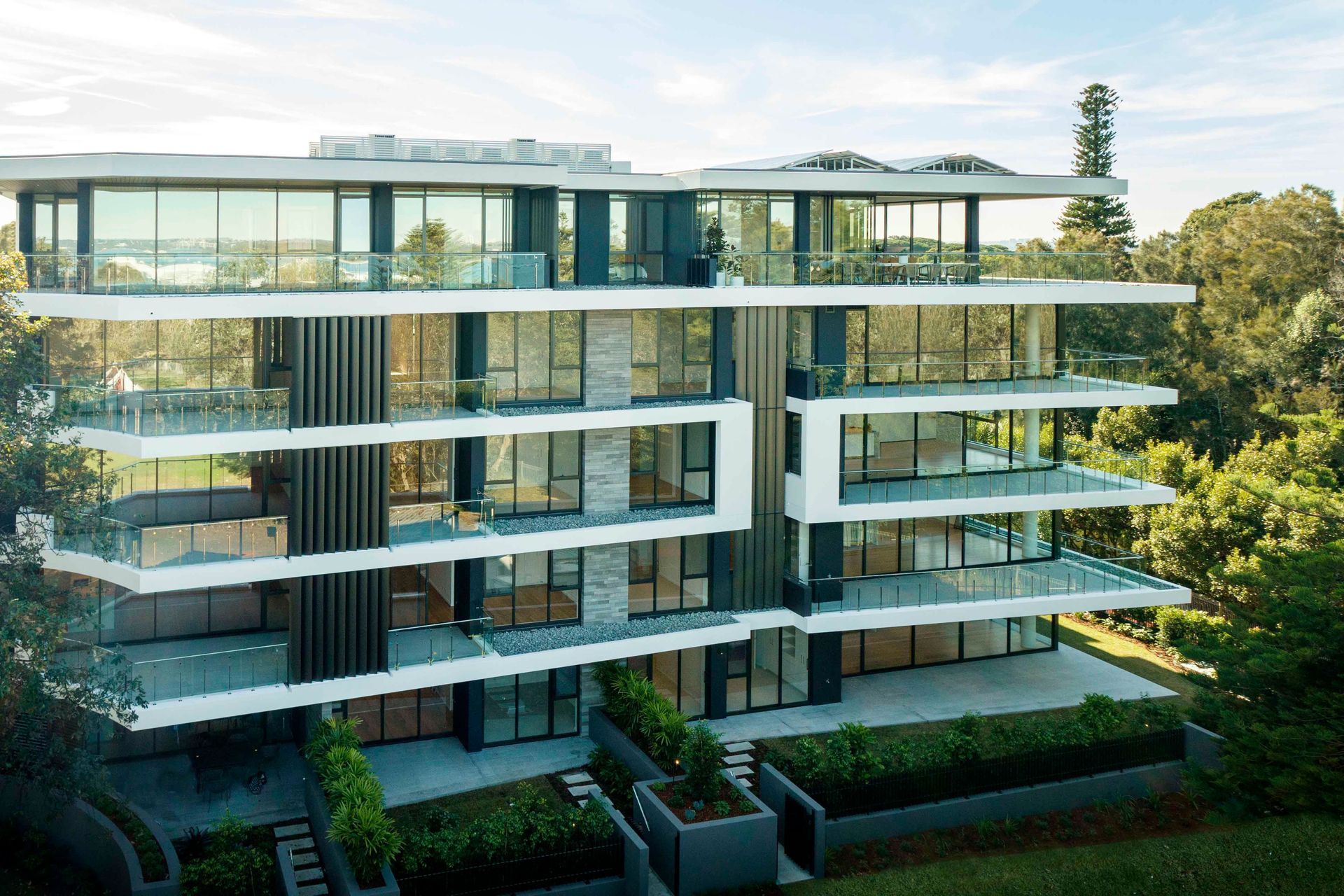 Ora Apartments