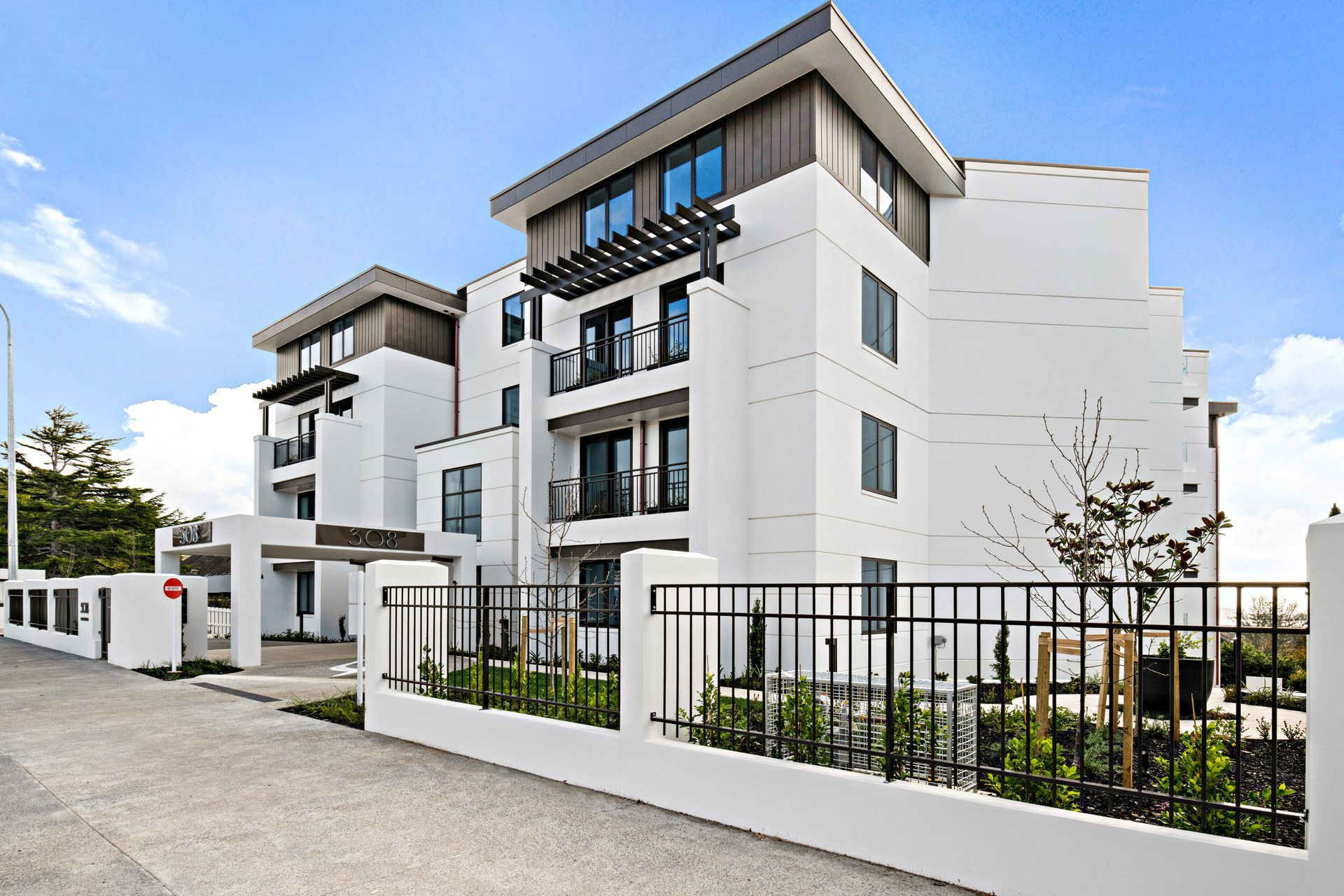 Fong Apartments