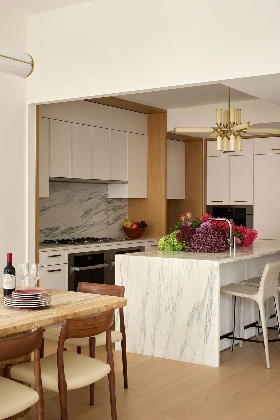 snohetta-upper-west-side-kitchen-breakfast-area-stone-island-ap-compressed.jpg