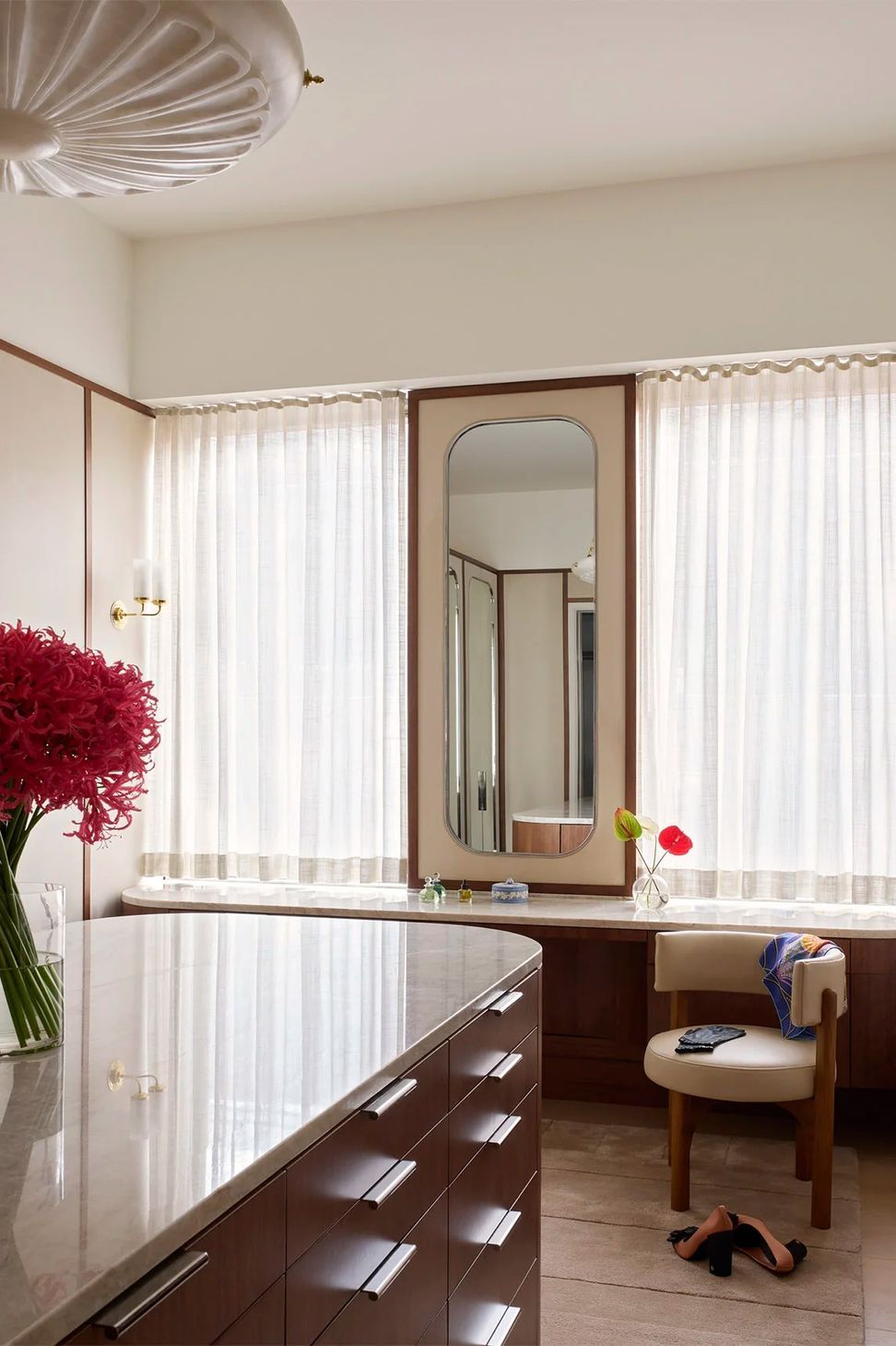 upper-west-side-snohetta-dressing-room-wardrobe-island-ap-compressed.jpg