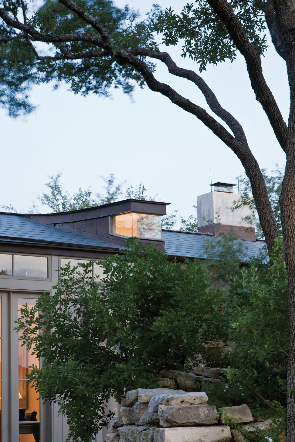 03HouseAboveLakeAustinch30292B.jpg