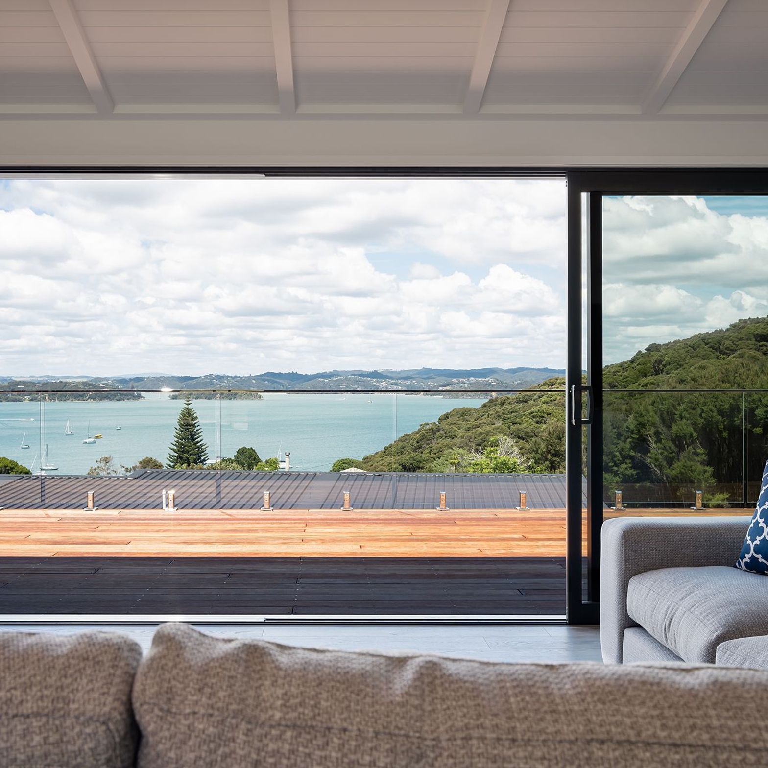 20-Titore-Way-Russell-LR15.jpg