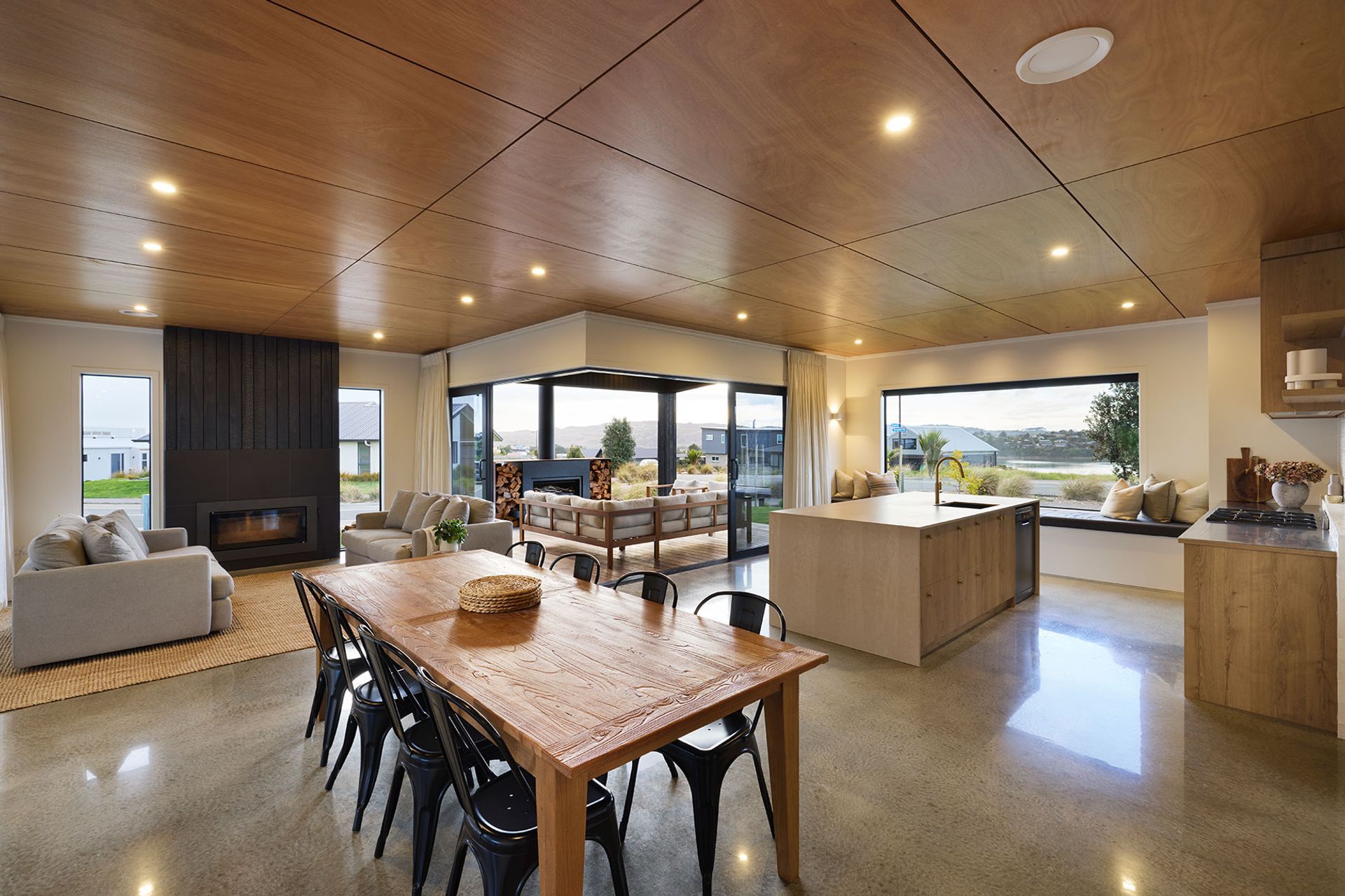 22026openplanlivingandkitchenarea.jpg