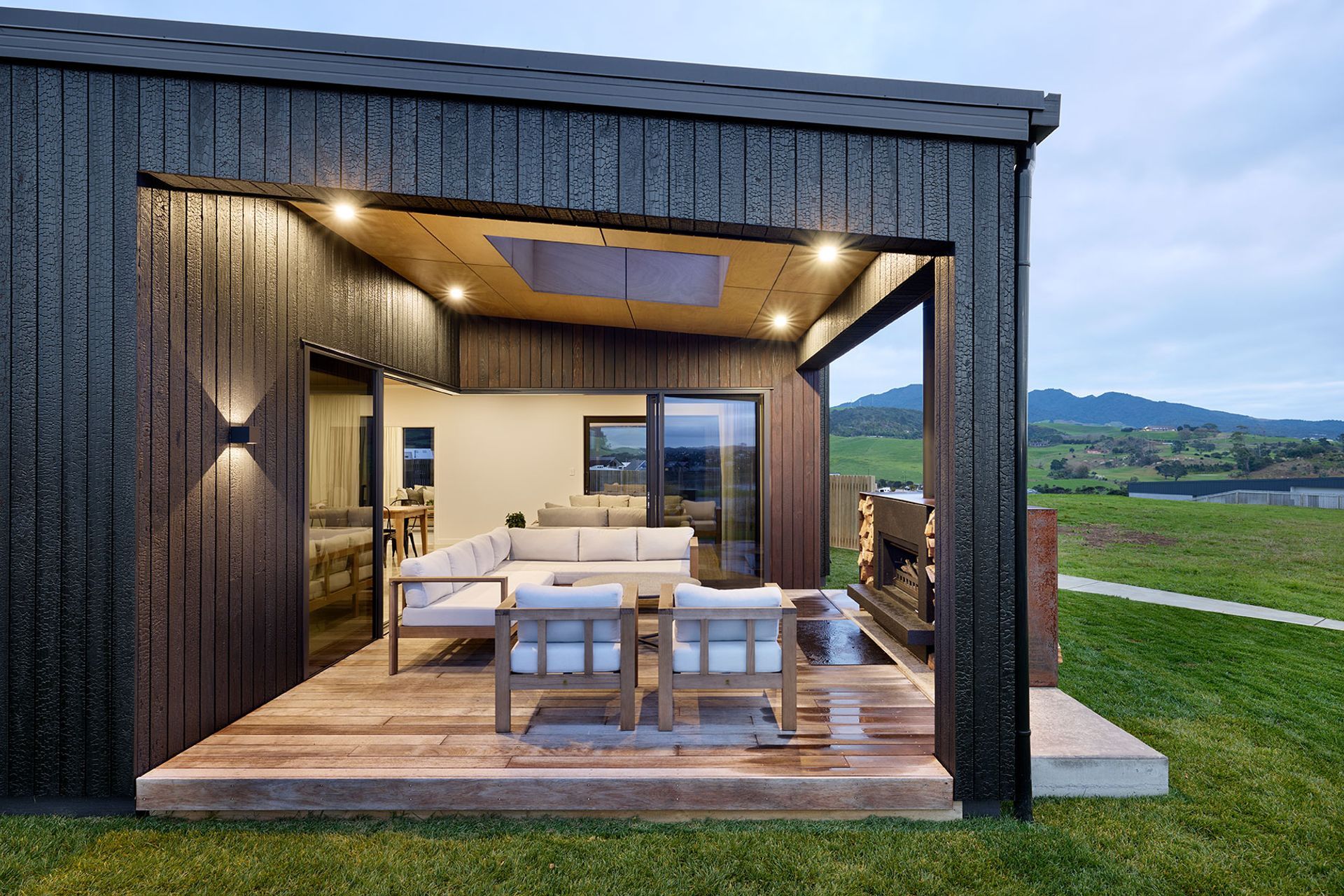 22026outdoorentertainingareafireplace.jpg