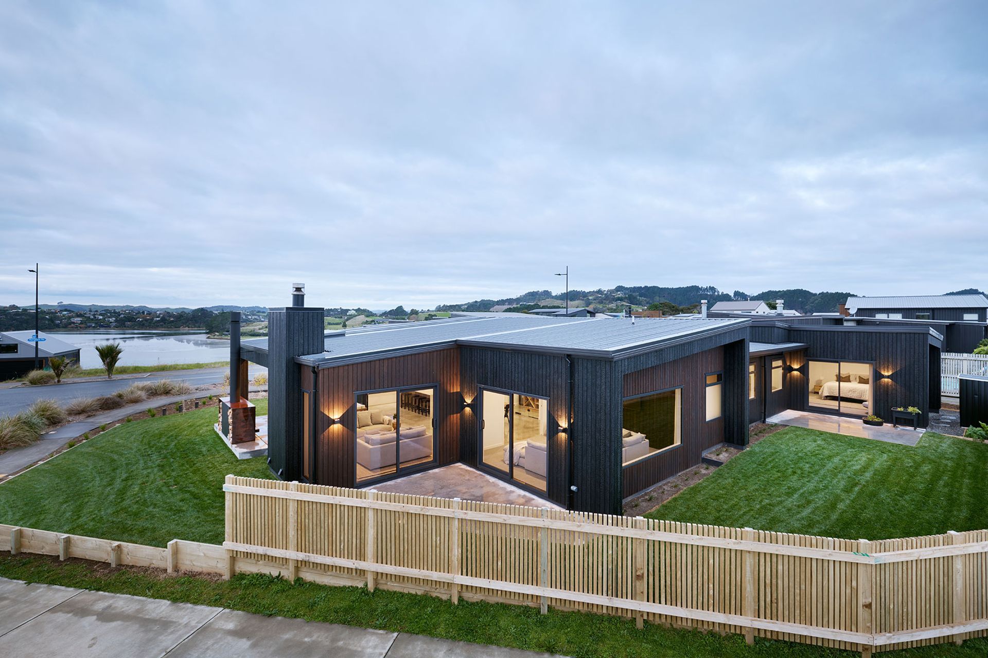 22026timbercladdingexteriorseaviews.jpg