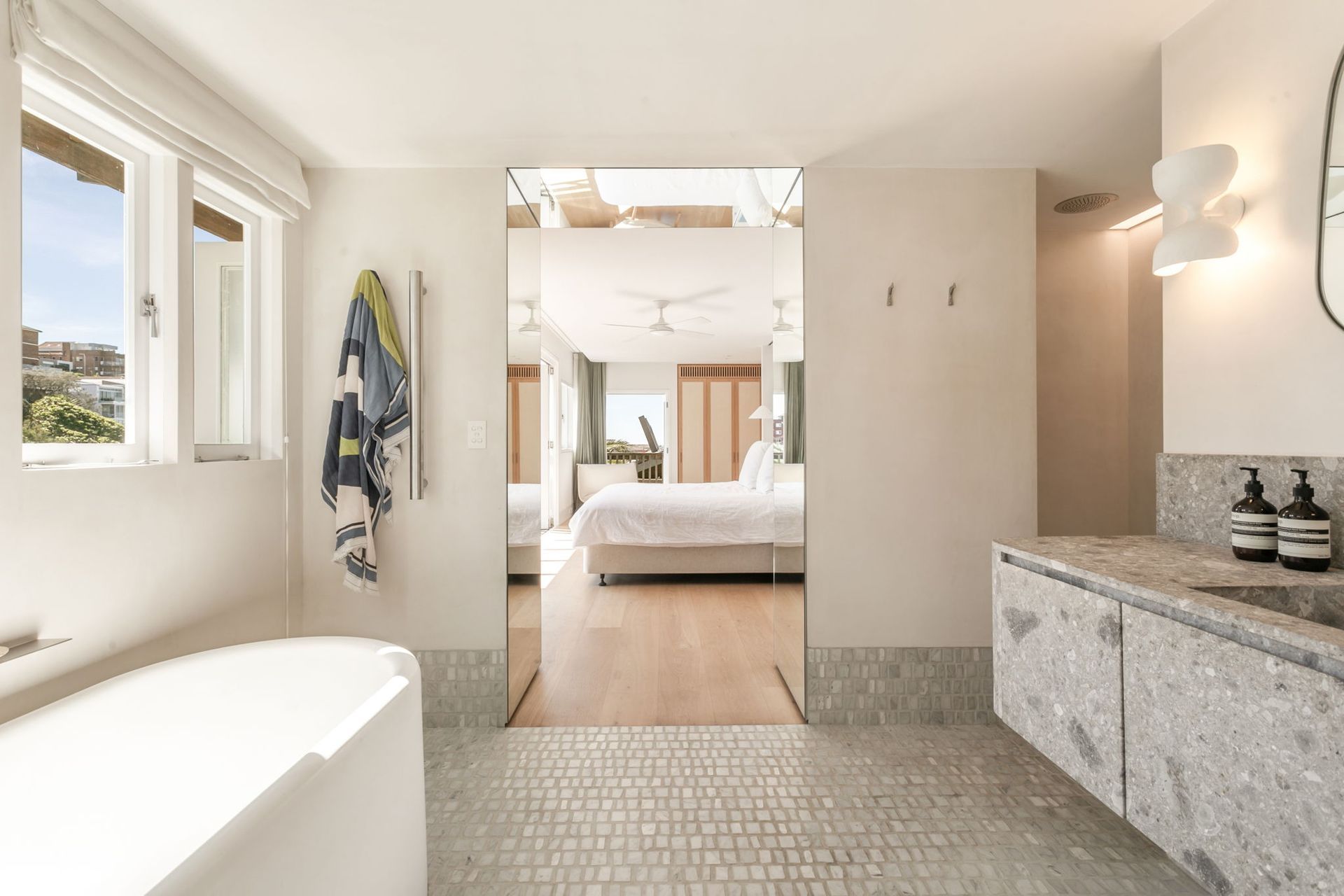 24-Wolaroi-Cres-Tamarama03.jpg