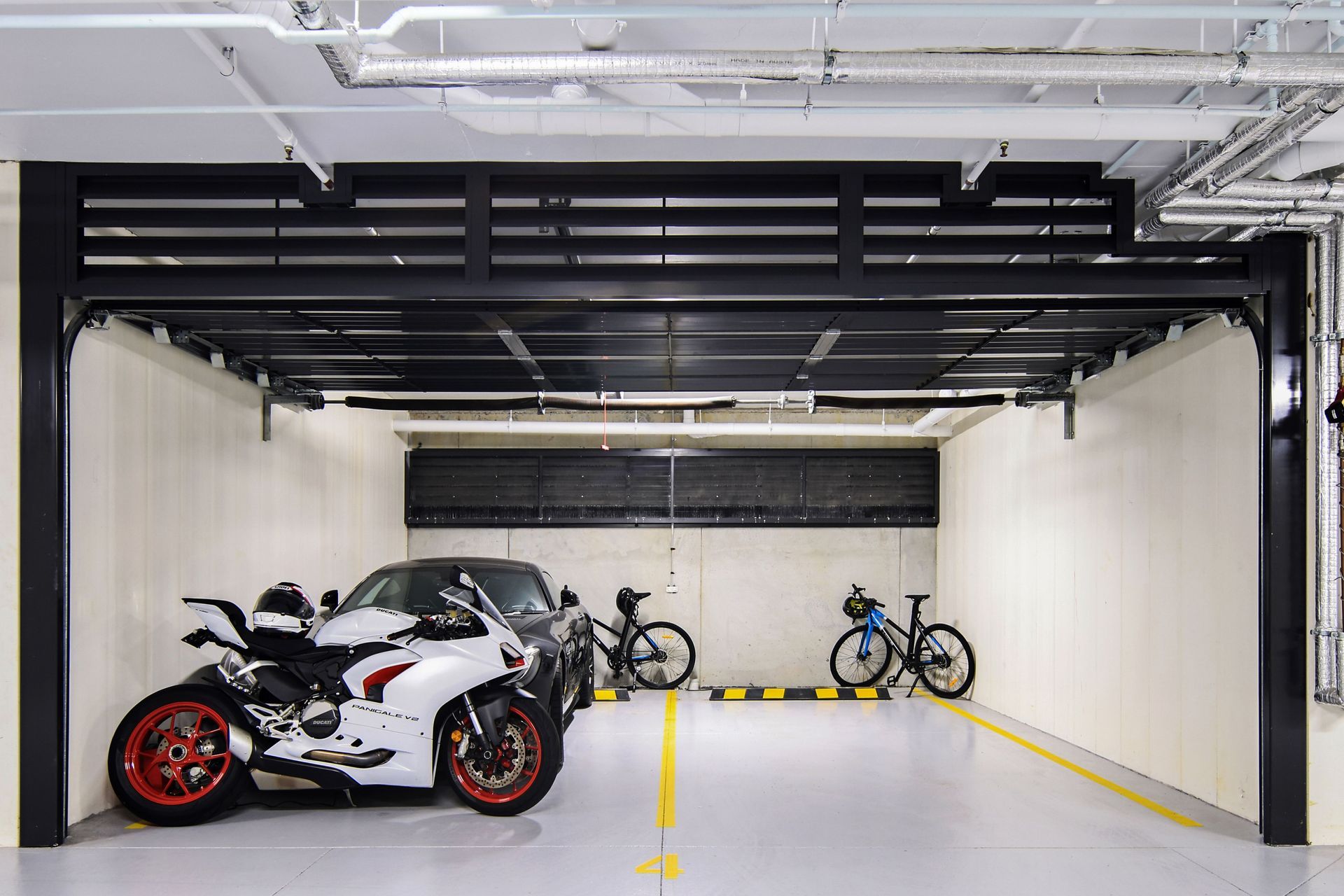 41aBenelongCresBellevueHilHighGarage.jpg