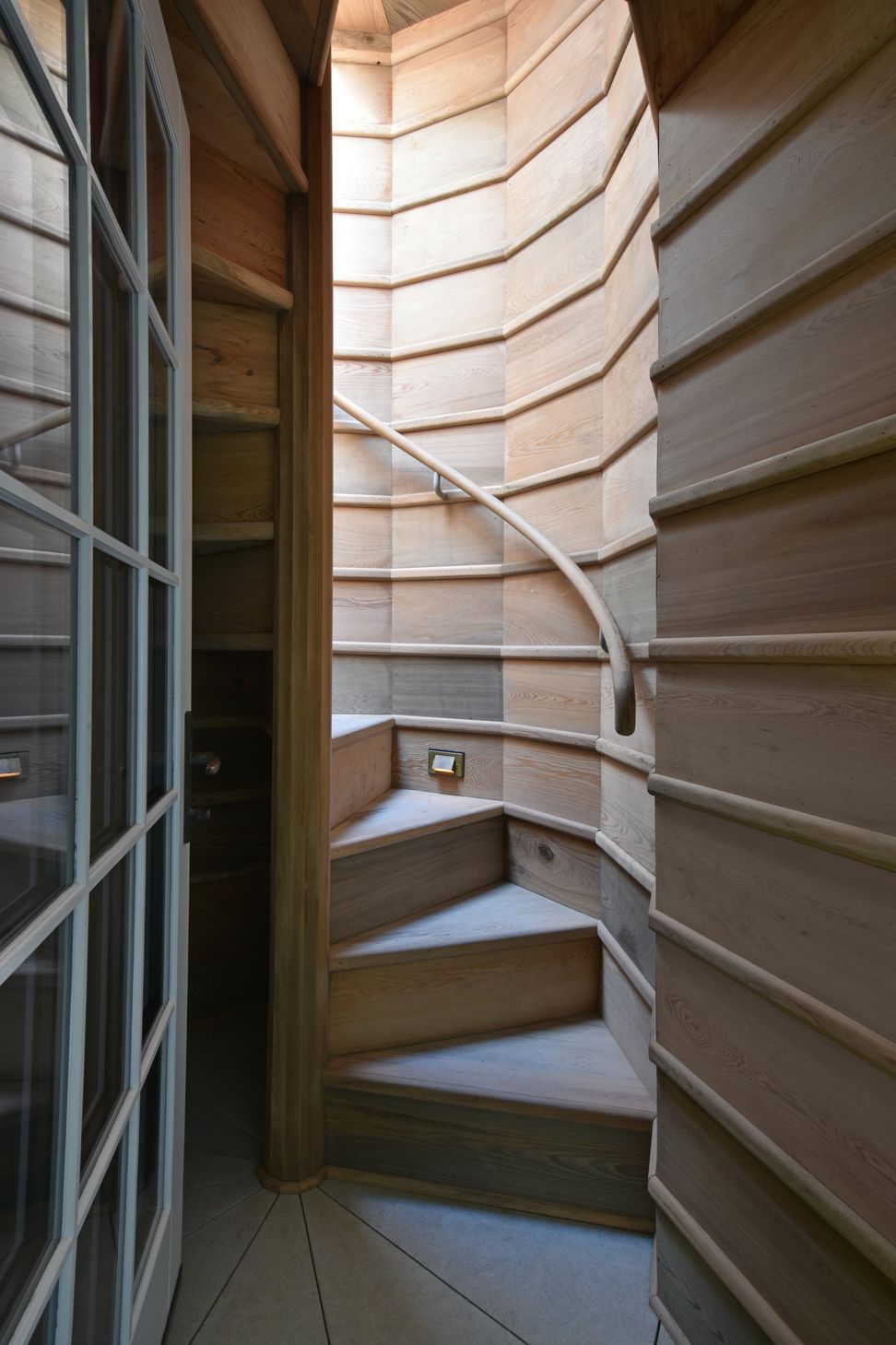 Alys130SeaGardenWoodenSpiralStairs.jpg