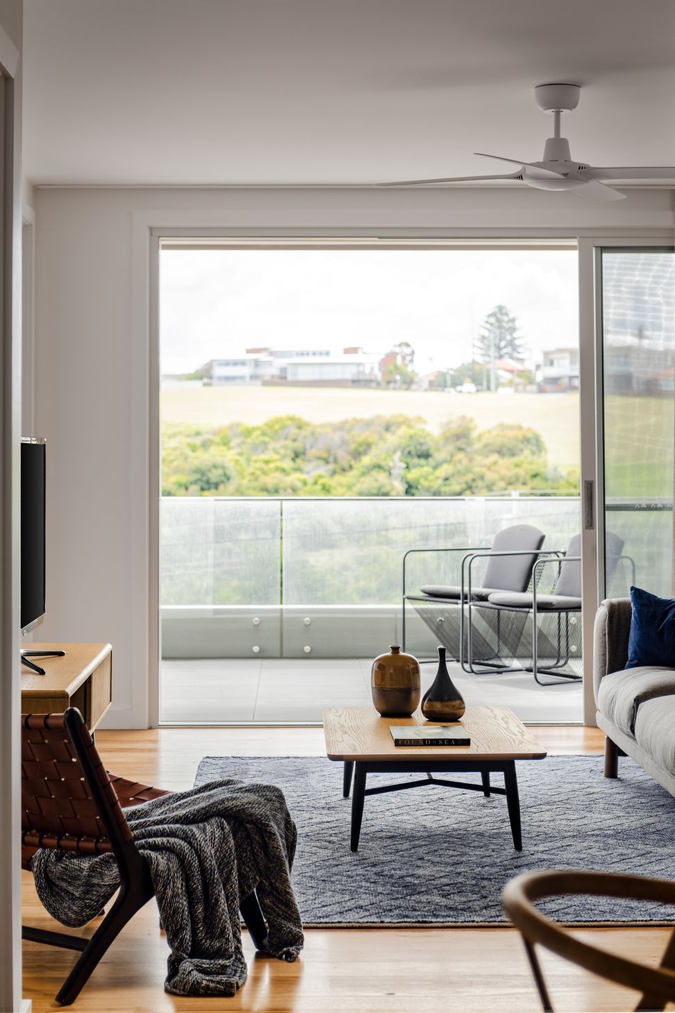 Port Kembla Beach House by Hewison Constructions