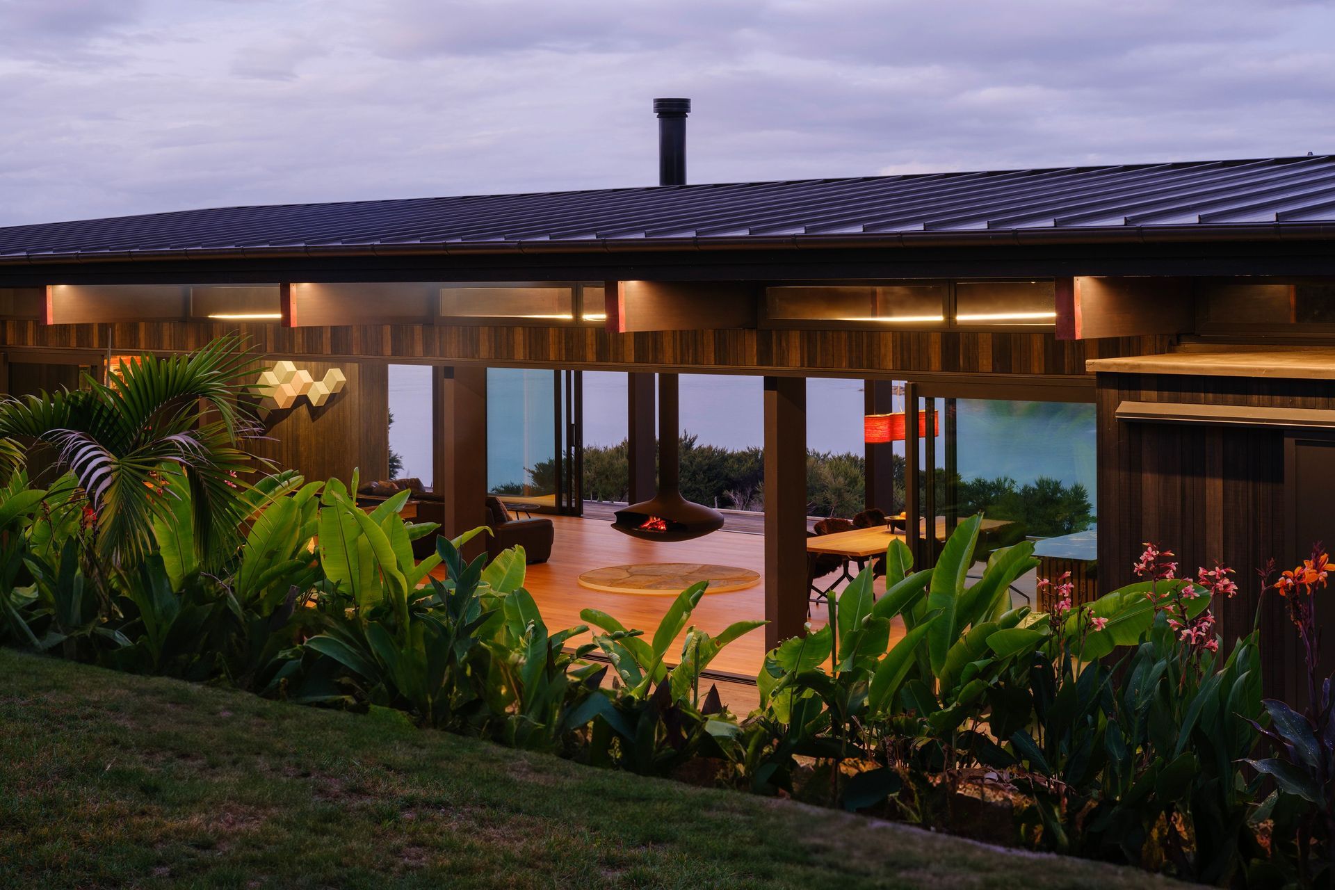 Kawau-Island-Houselooking-east-eveningSimon-Devitt-Photographer2.jpg