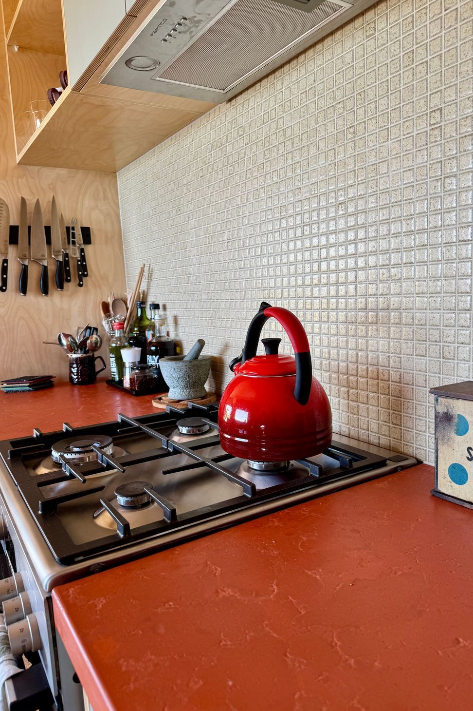 Concrete countertop with tile splash back