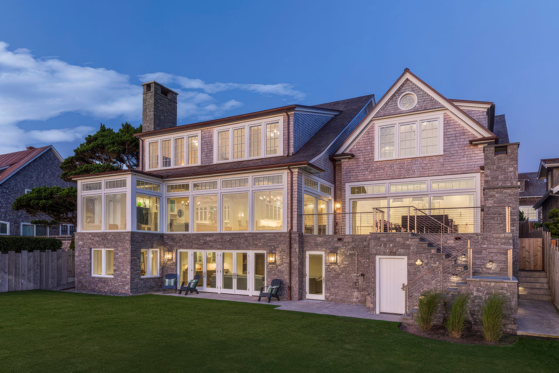 Oregon-Beach-Houseexteriorback-1024x823-1-upscaled-by-Replicate.jpg