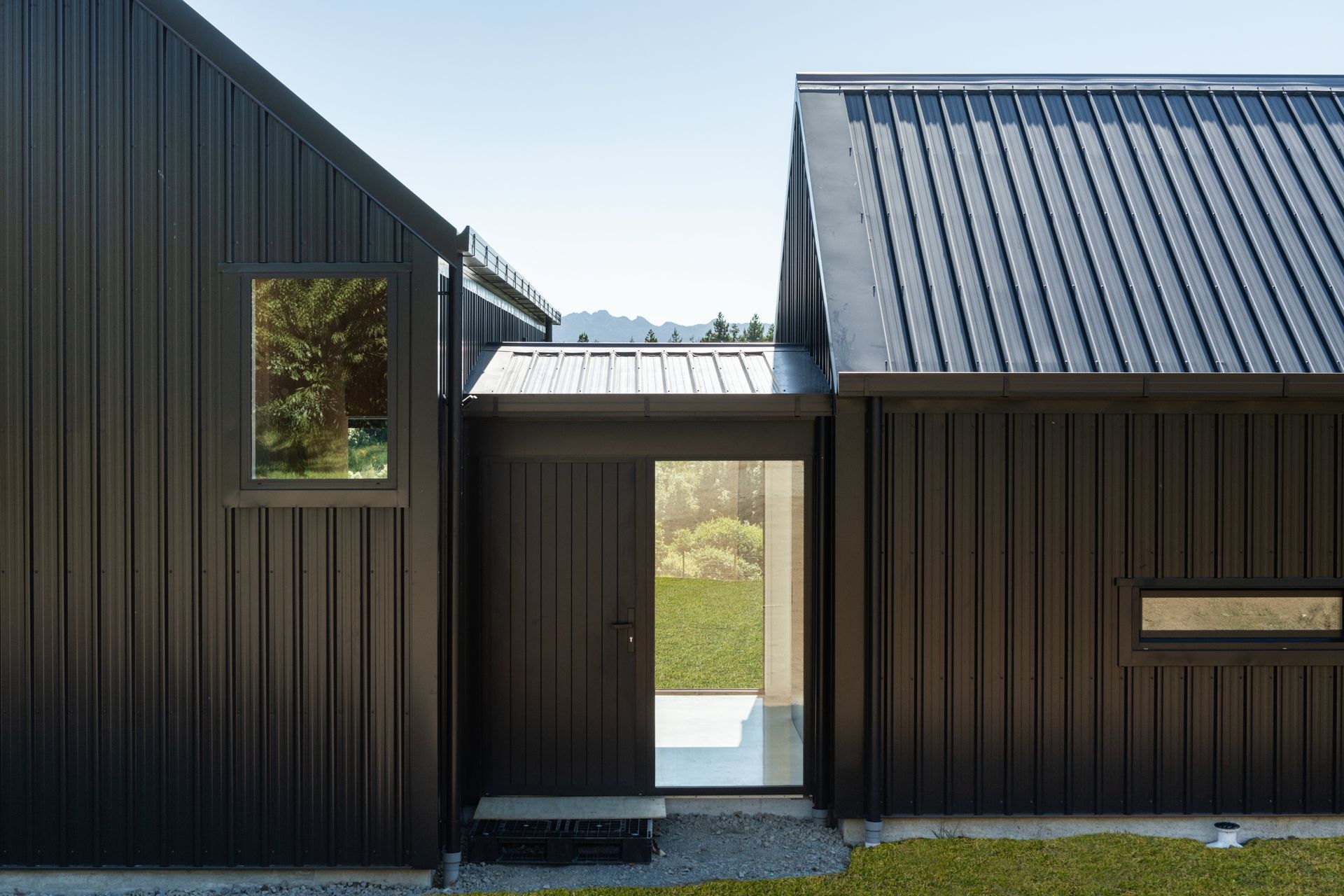 Pahoia Beach Barn