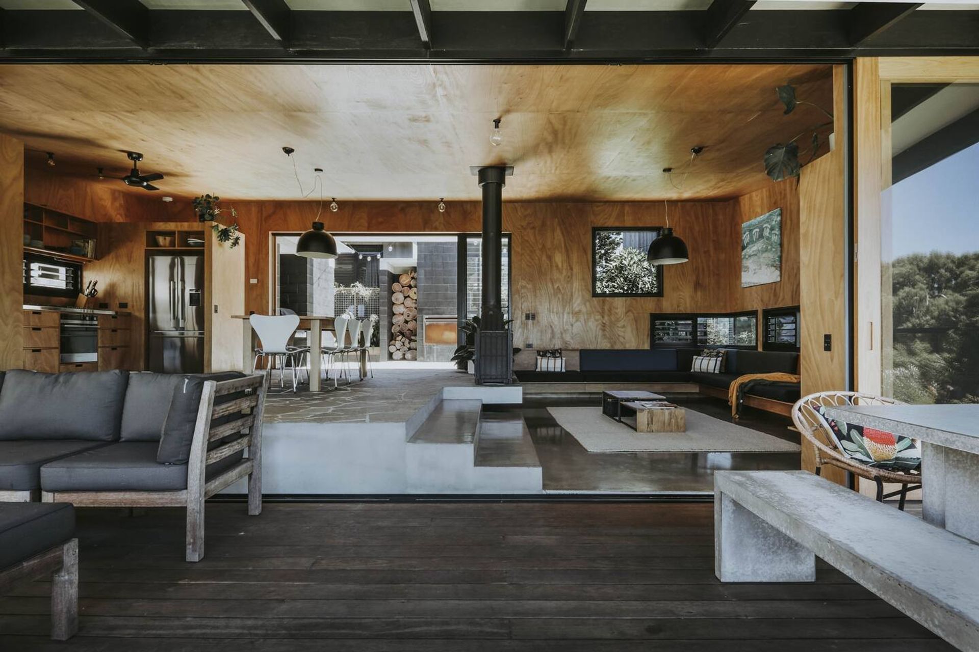 SG-MV8000-DS-Banksia-House-Kings-Beach-QLD-Interior-12.jpeg