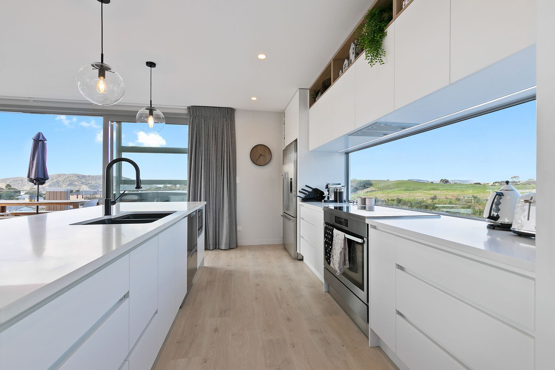 The Seaside Retreat, Raglan