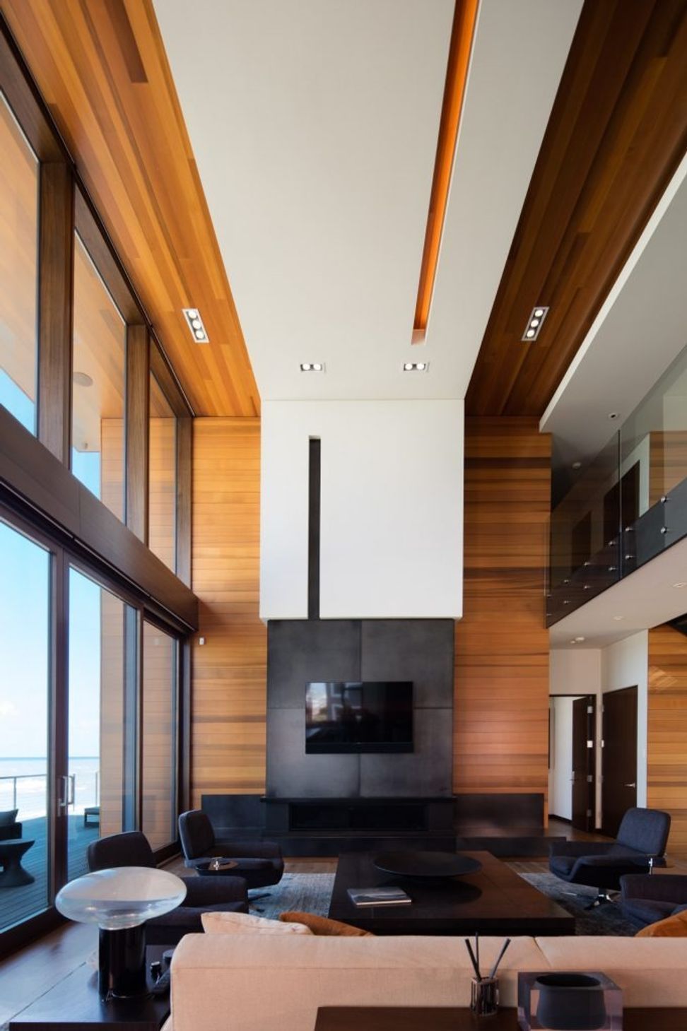 imgi22Lucid-Architecture-Modern-Beach-House-4691-683x1024.jpg