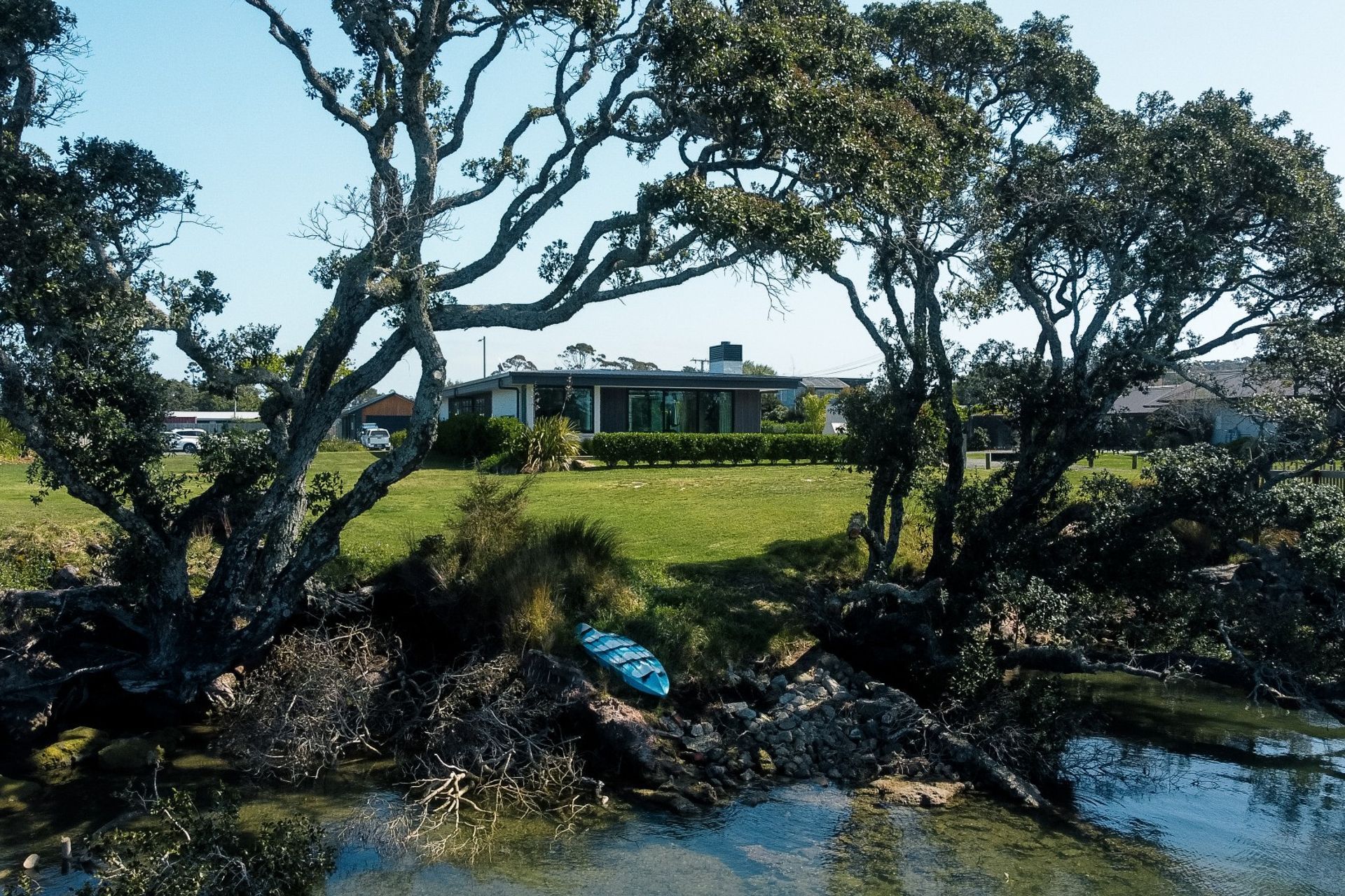 mangawhai-architecture-harbour-views-waterfront-design-arcline-architecture-1.jpg