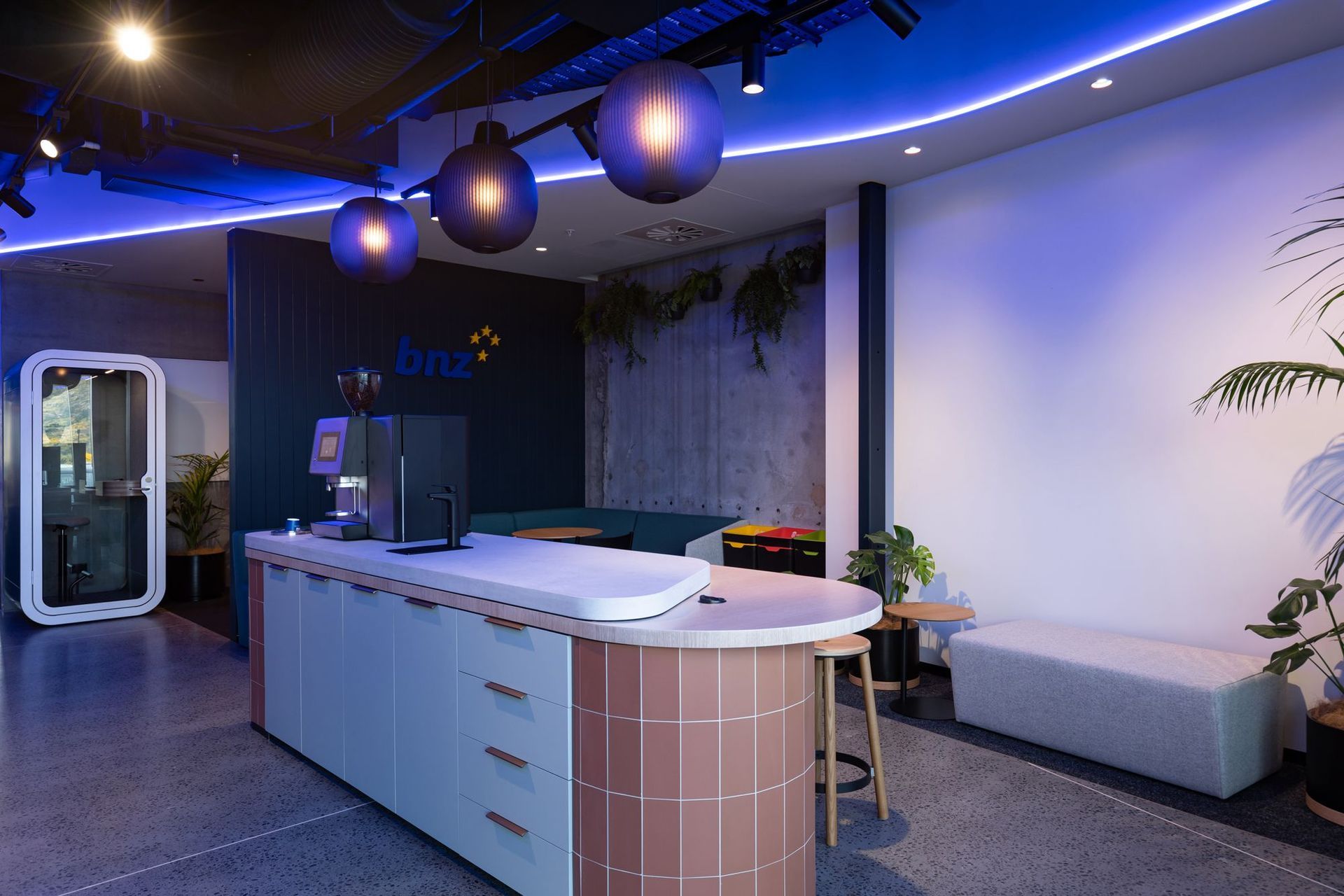 BNZ Partner Centre Queenstown by Warren and Mahoney