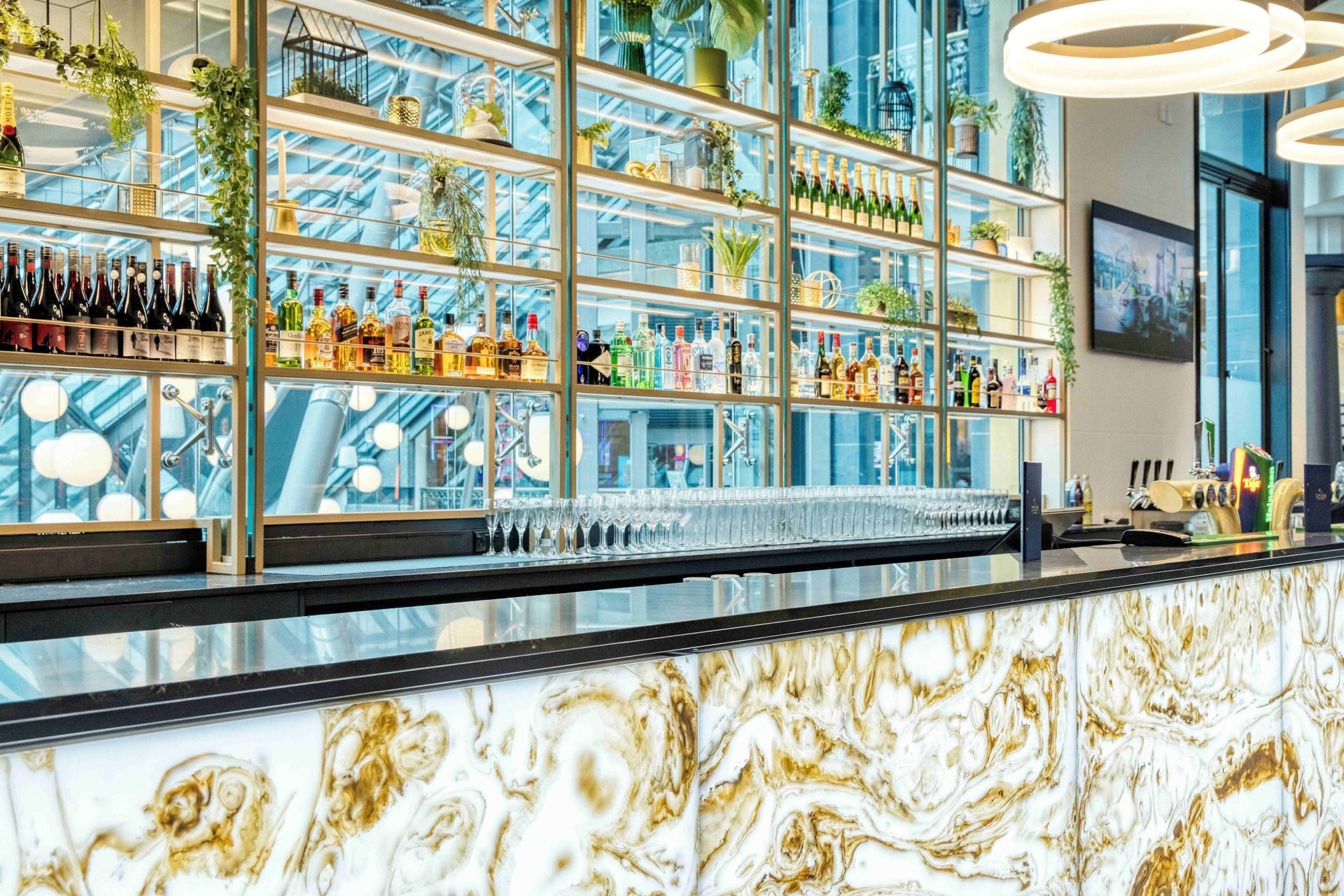 Bar-2.jpg