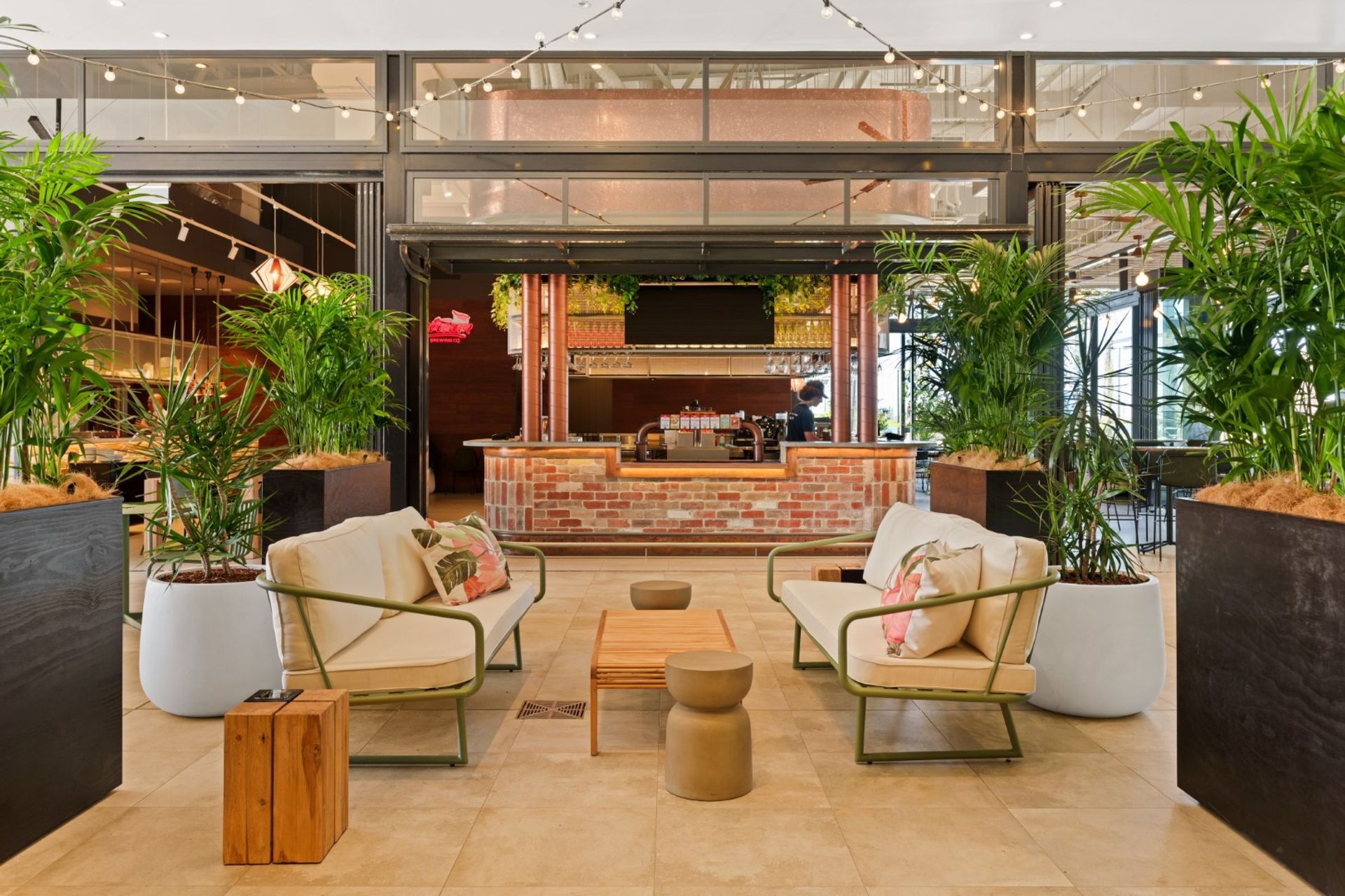 RSSlipstreamSocialHouse22-Large.jpg