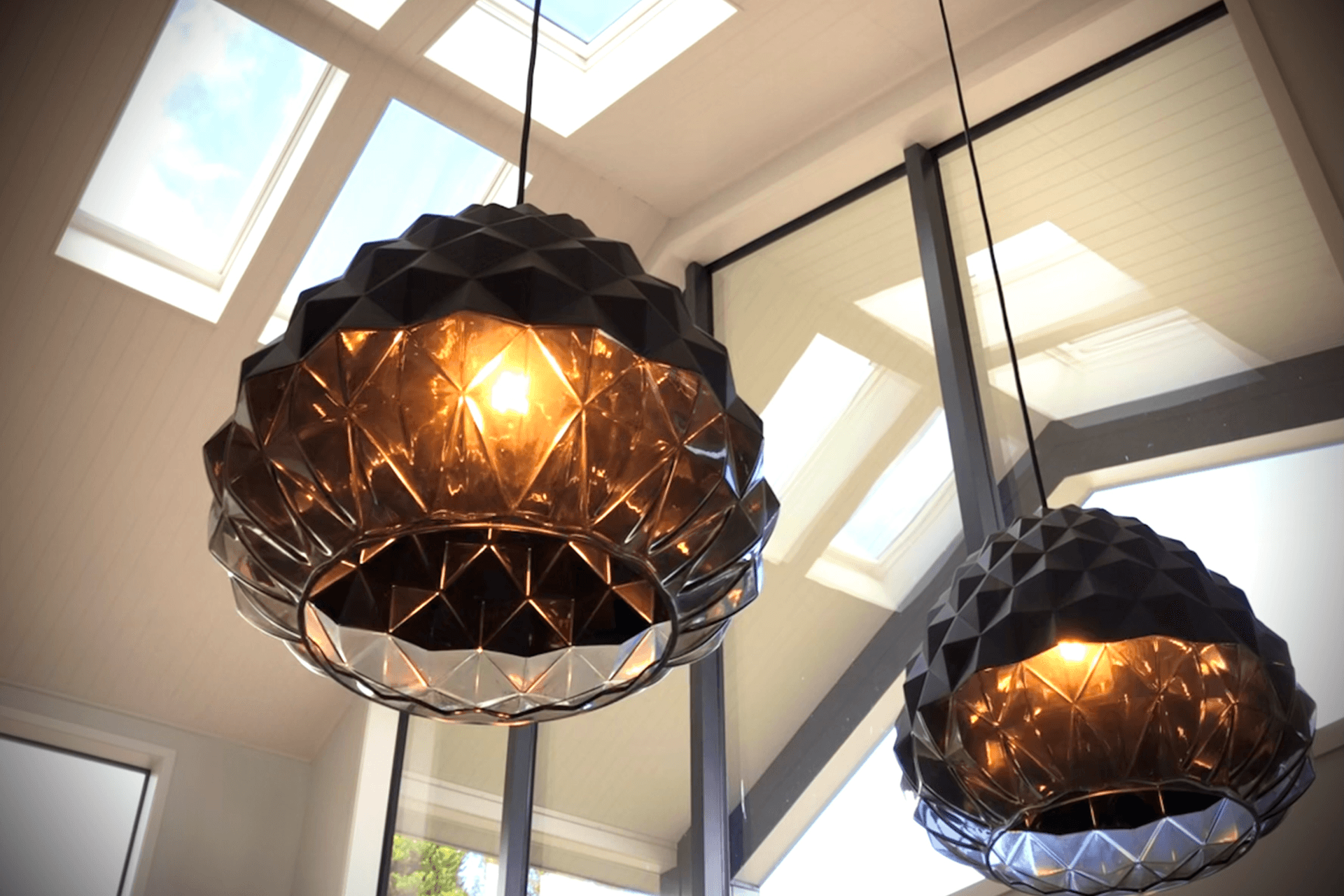 M-pix-of-dining-lights.png