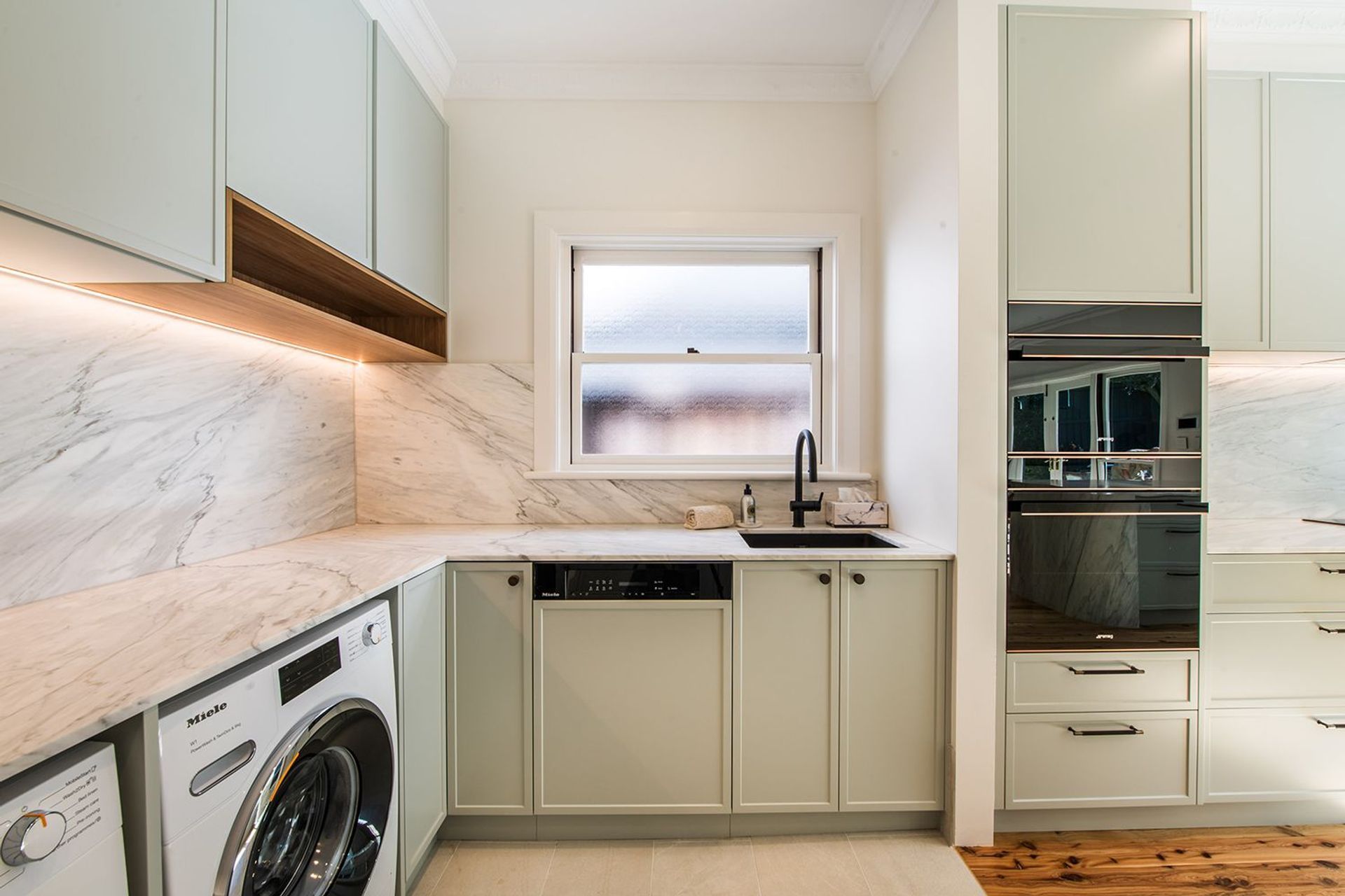 Modern-Luxury-Premier-Kitchens-design-renovation-gitani-polytec-Dulux-Smeg-Abey-Frank-Zip-Hepburn-Handles-09.jpg