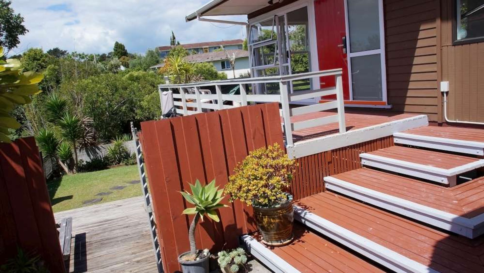 Fully Renovated Home For A Growing Family in Auckland banner