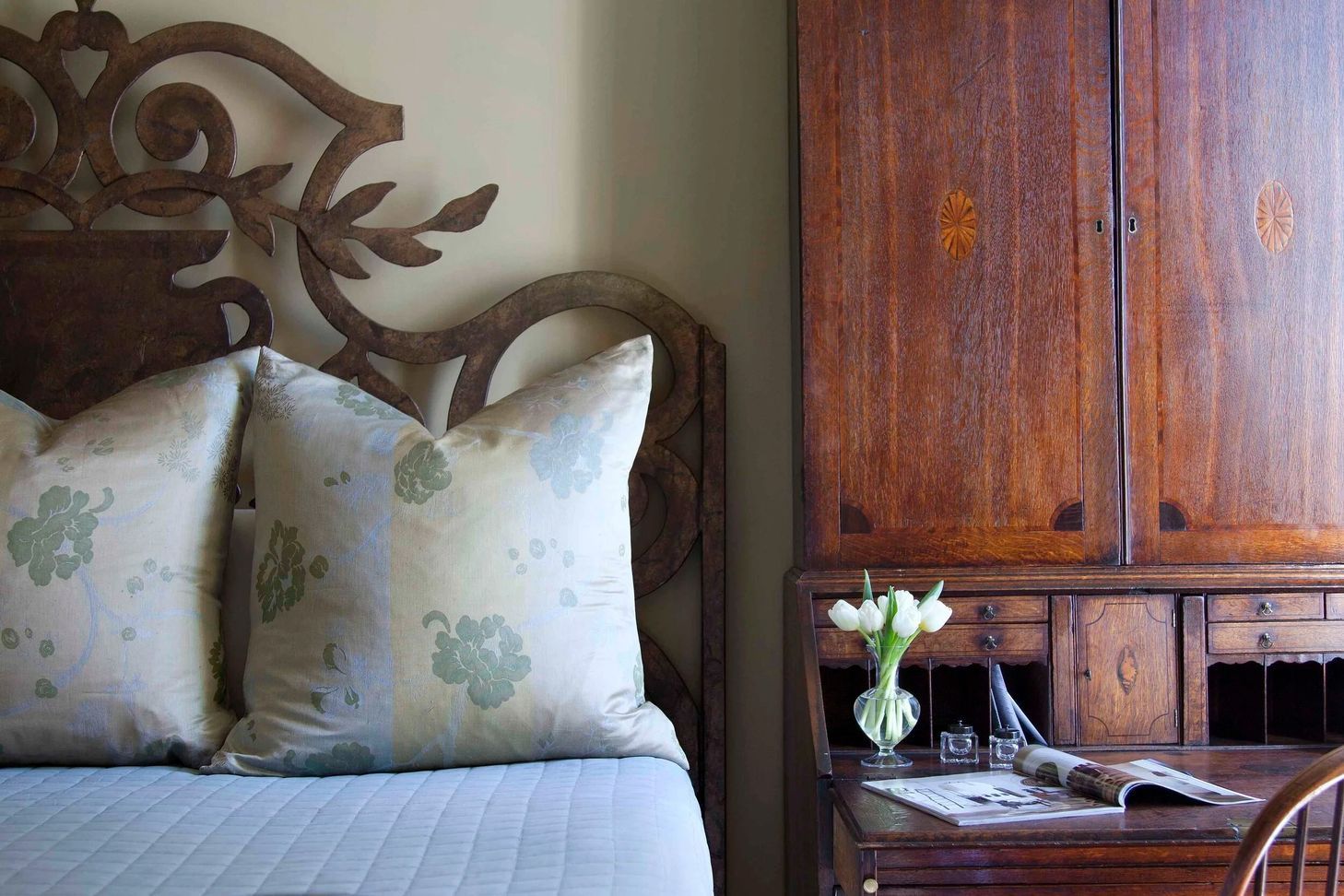 imgi51GuestRoom.jpg