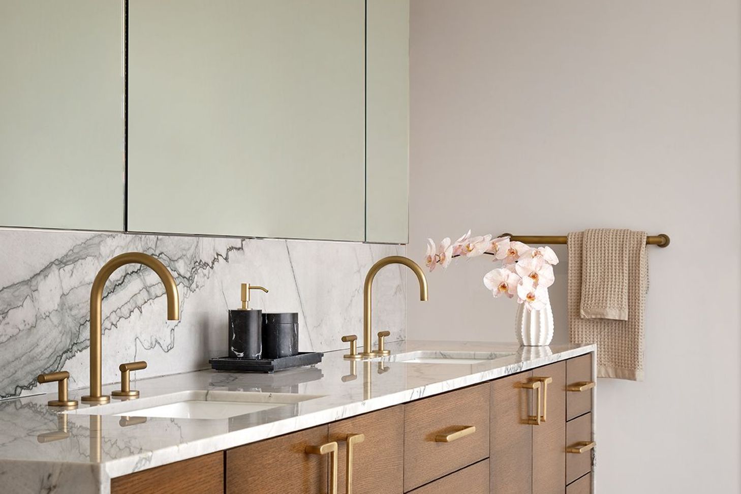 primarybathvanity.jpg