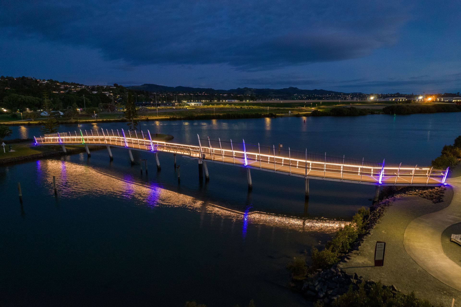 Kotuitui-Whitinga-Footbridge-32-v3.jpg