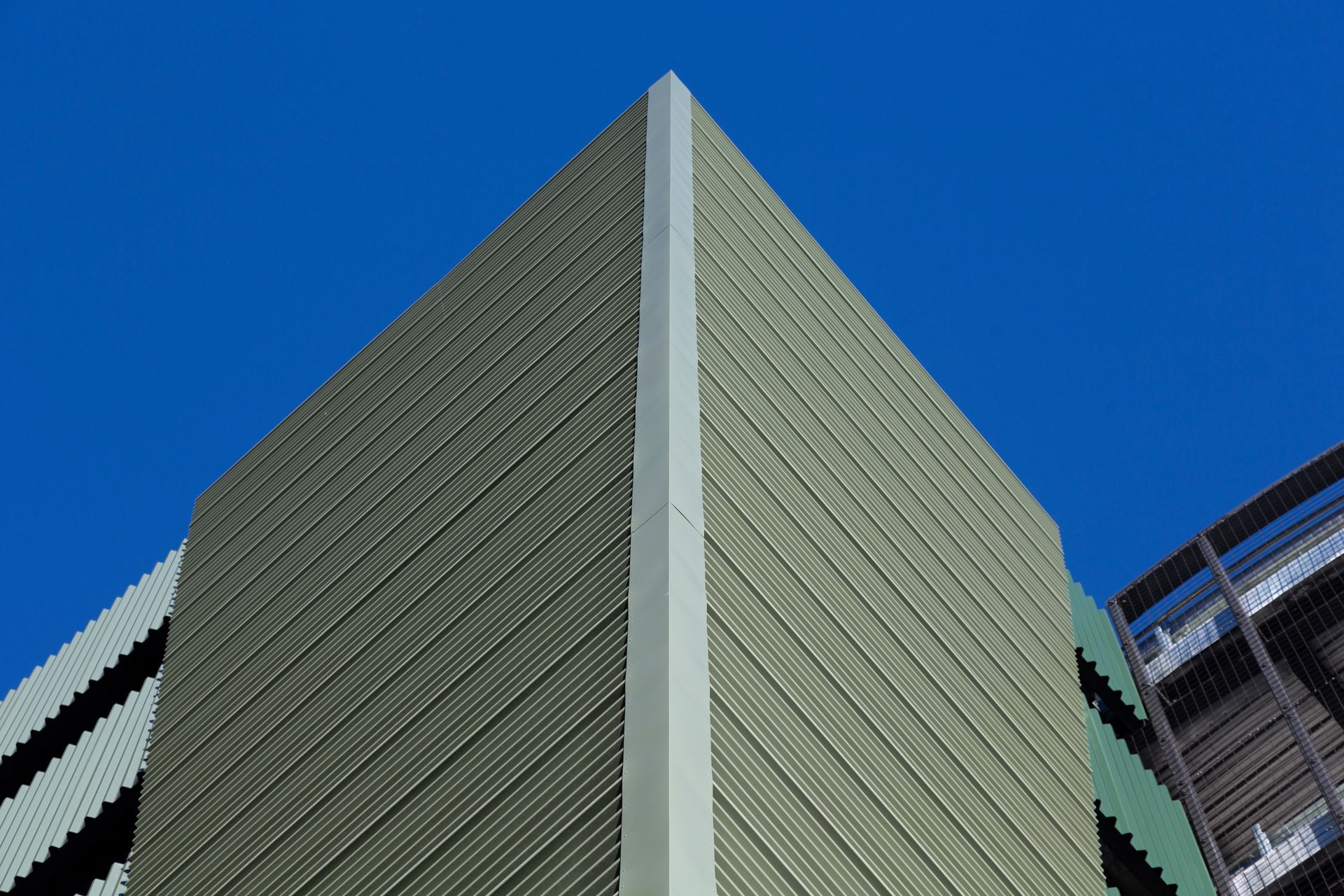 SkylineBottomTerminalCarpark007.JPG