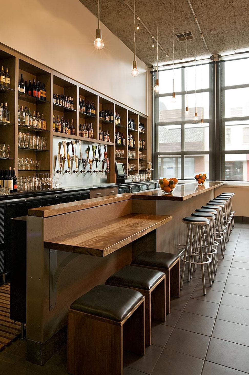 002-Zack-de-VitoModern-Architecture-Construction-Design-BuildDelarosaSan-FranciscoCustom-RestaurantBarKam-006.jpg
