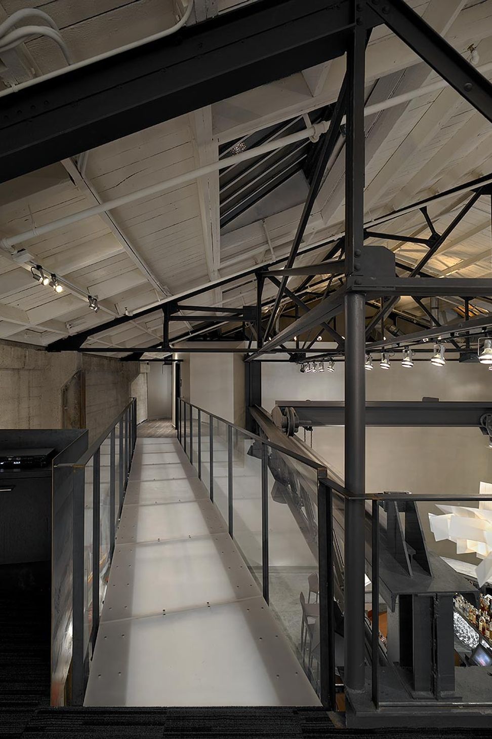 010Zack-de-VitoModern-Architecture-Construction-Design-Orson-San-Francisco-Custom-RestaurantCustom-Bridge-Dining.jpg