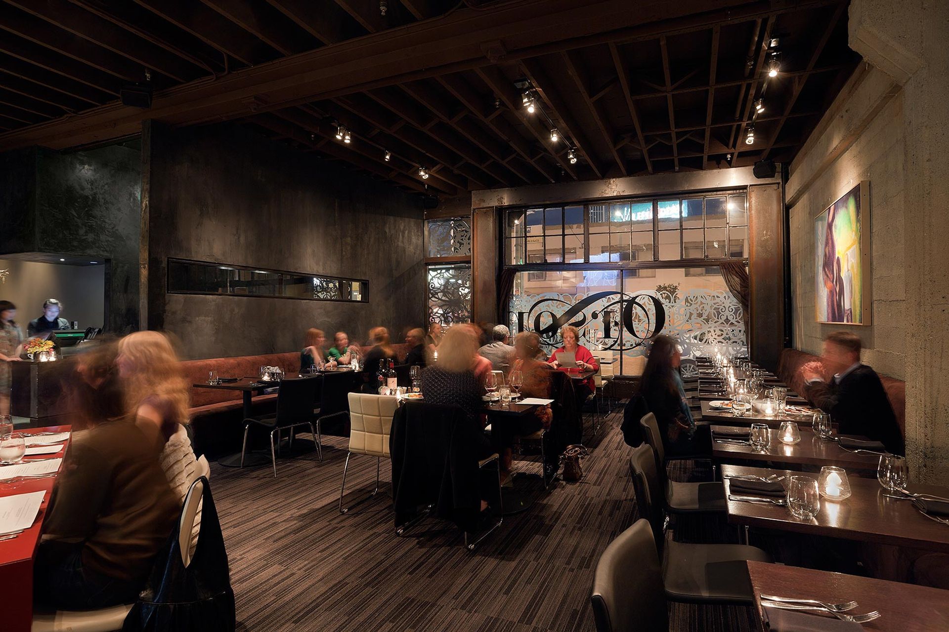012Zack-de-VitoModern-Architecture-Construction-Design-Orson-San-Francisco-Custom-RestaurantDining-Evening.jpg
