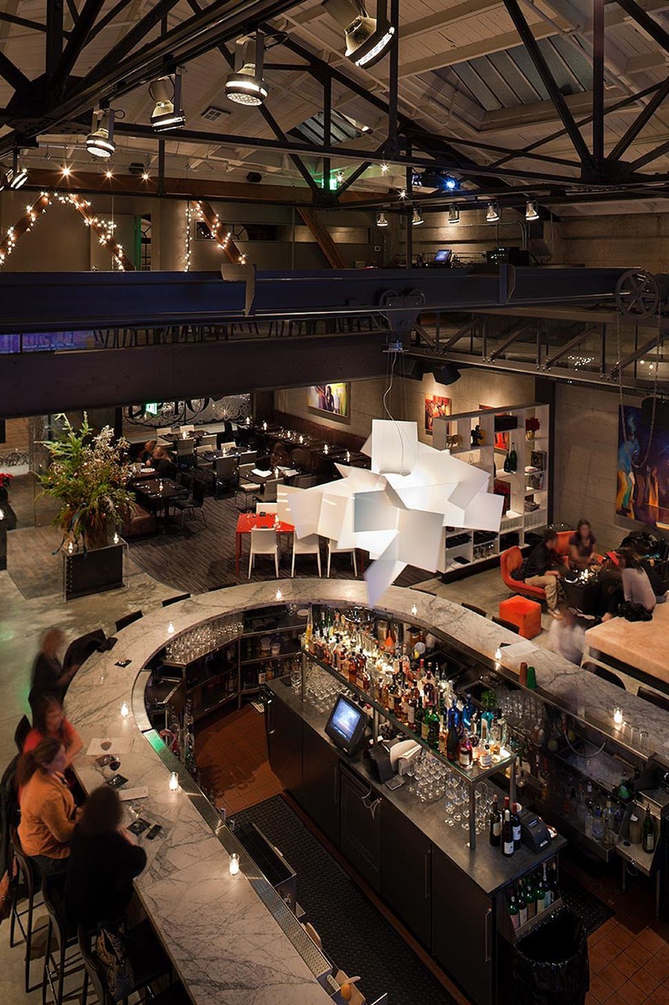 014Zack-de-VitoModern-Architecture-Construction-Design-Orson-San-Francisco-Custom-RestaurantDining-Evening.jpg