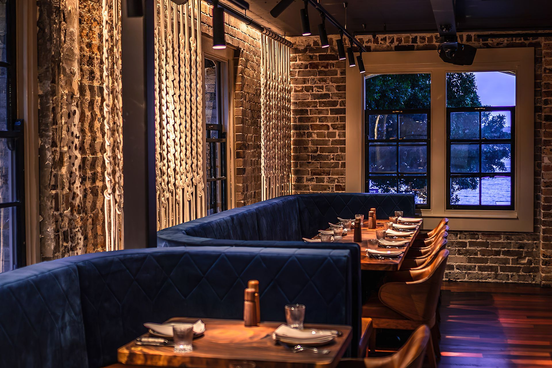 6HEAD-Premium-Steak-Restaurant11-gigapixel-standard-scale-200x.jpg