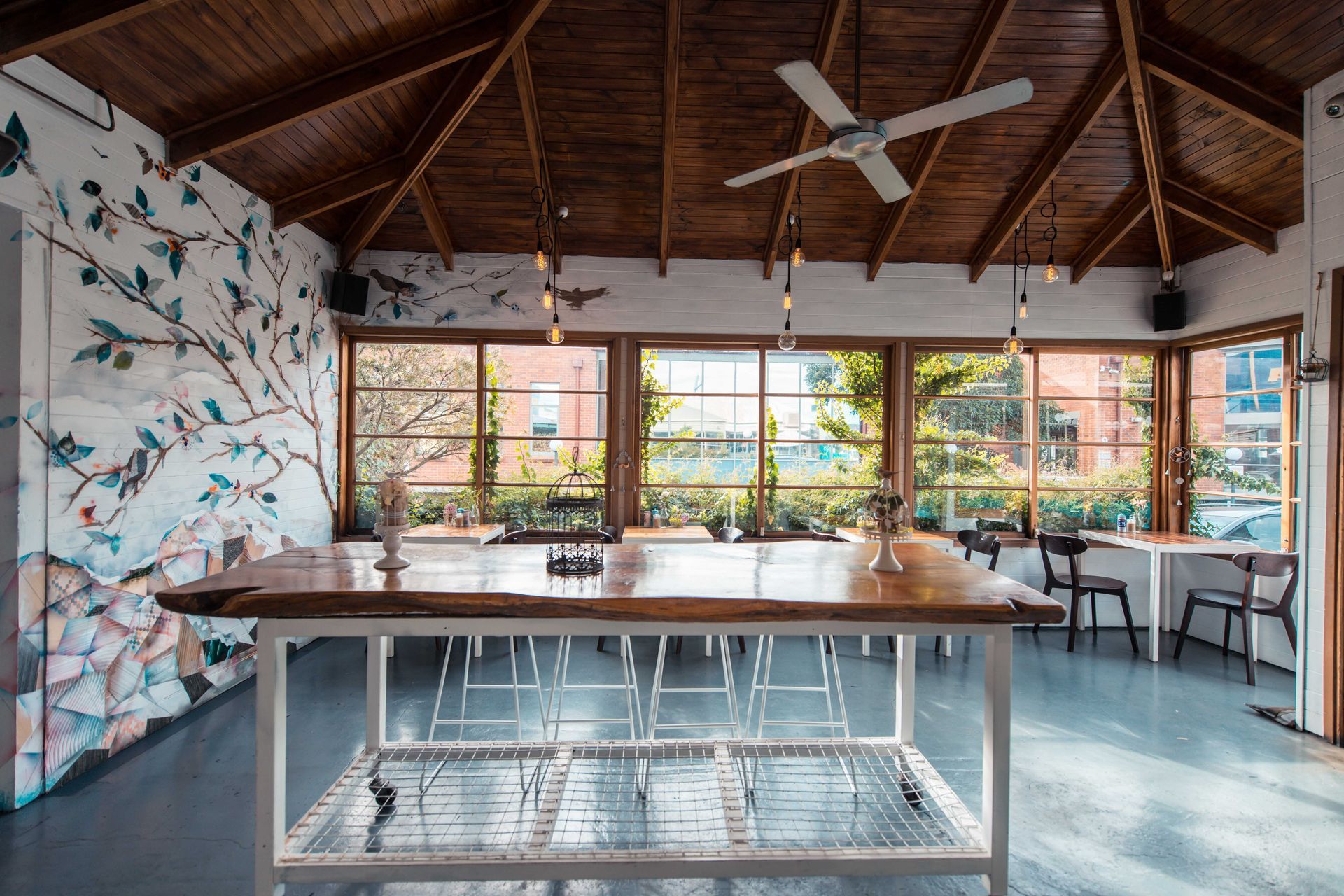 Larks Café