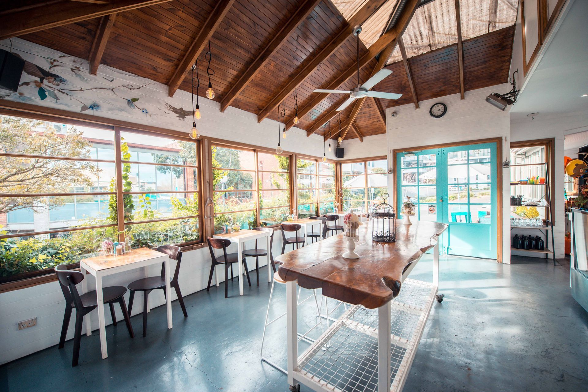 Larks Café