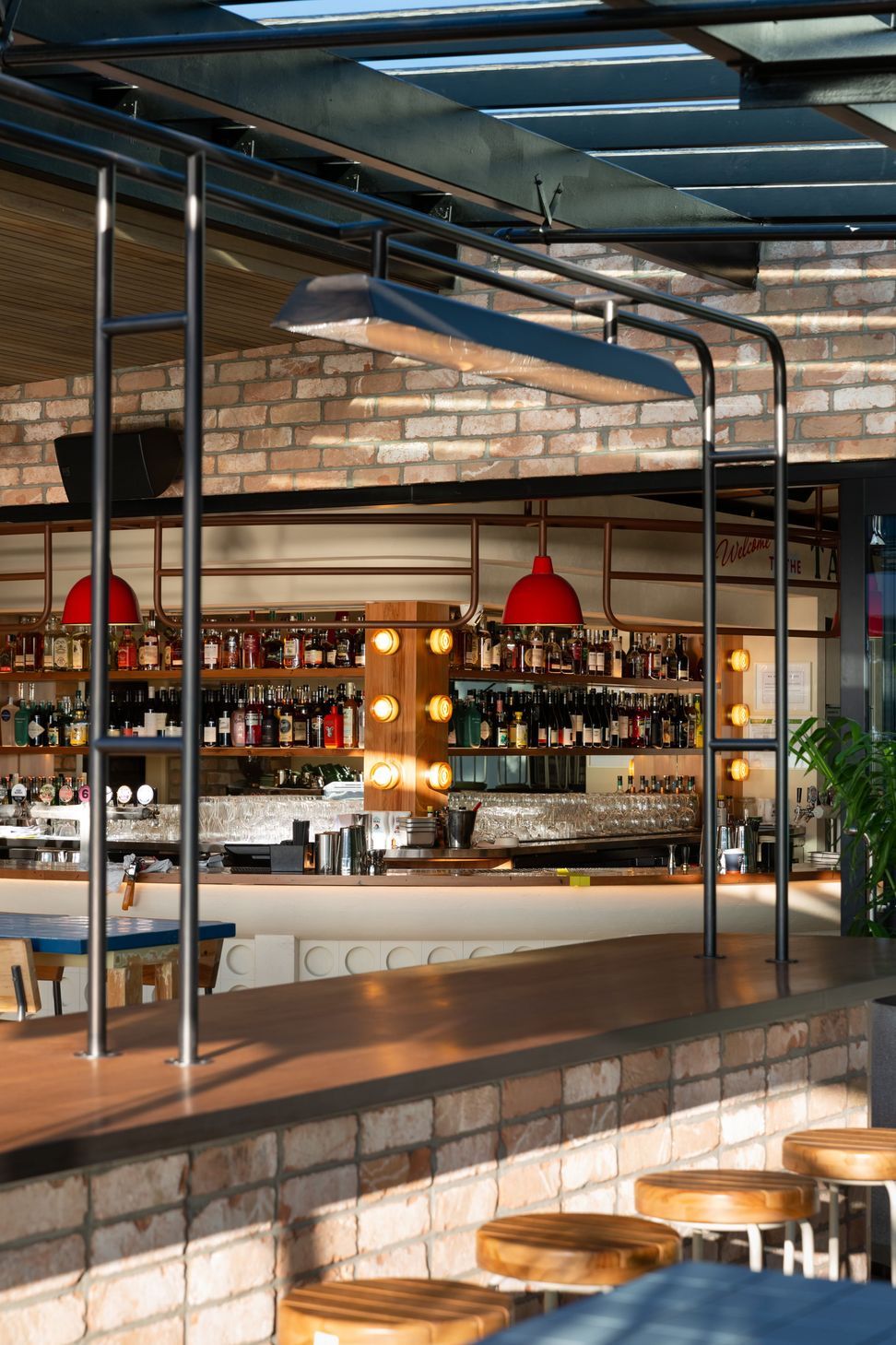 ZMuAHdAxsiBwXgsctrl-space-interior-design-auckland-hospitality-Takapuna-Surf-Club881A0114.jpeg