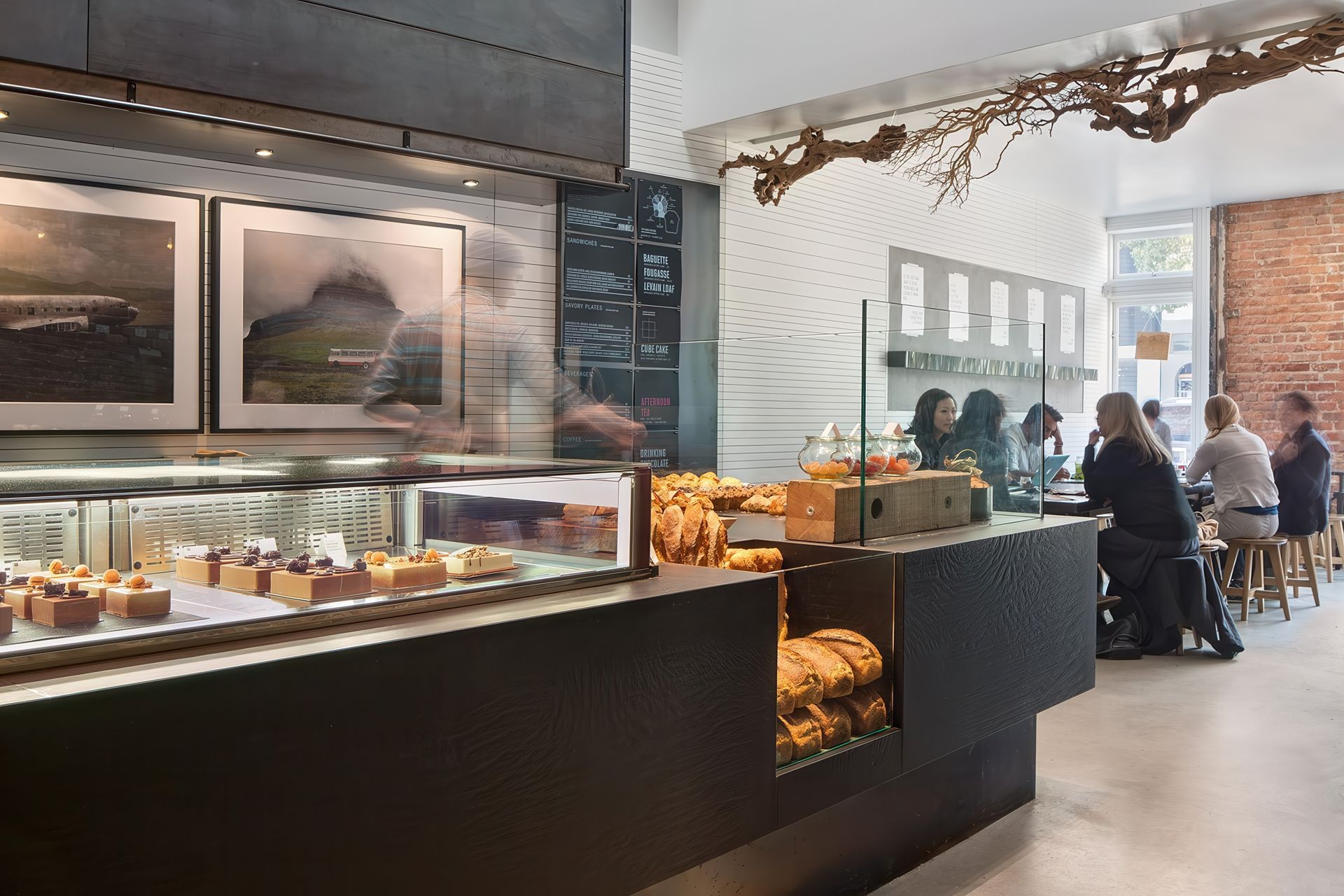 Zack-de-VitoModern-Architecture-Construction-Design-BuildCraftsman-Wolves-Bakery-San-Francisco-Custom-RestaurantBakery-DiningDamonte-010.jpeg
