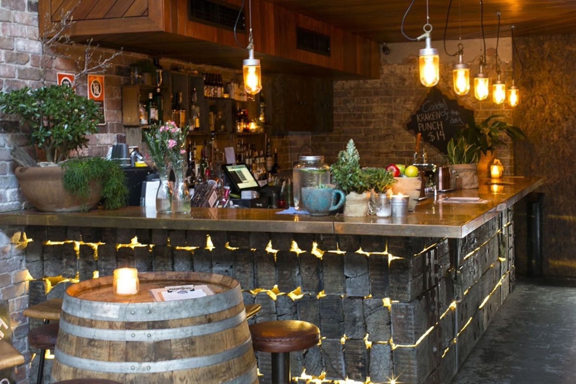Donny's Bar 