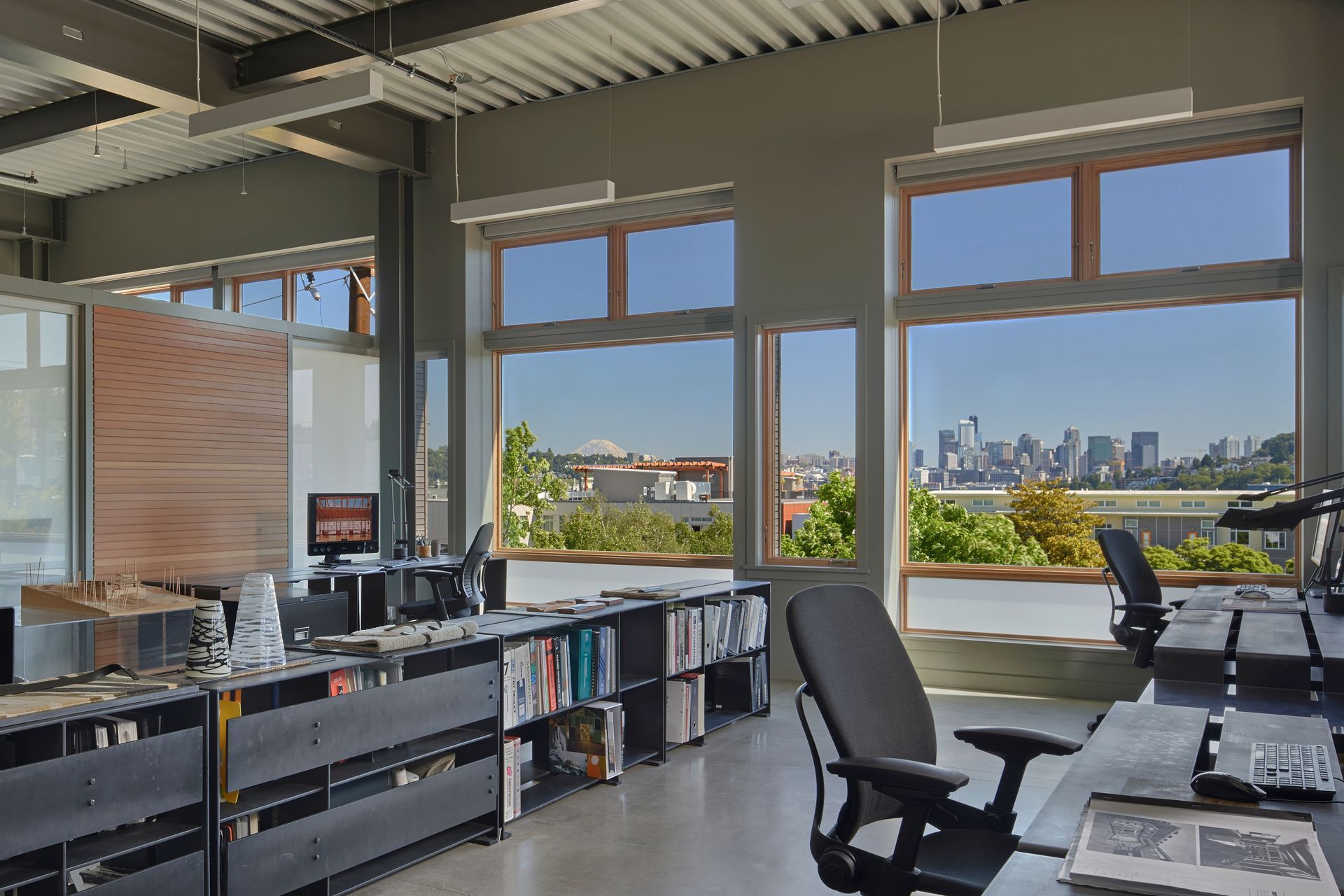 13FINNE-Sv-Bldg-crop-ap-compressed.jpg