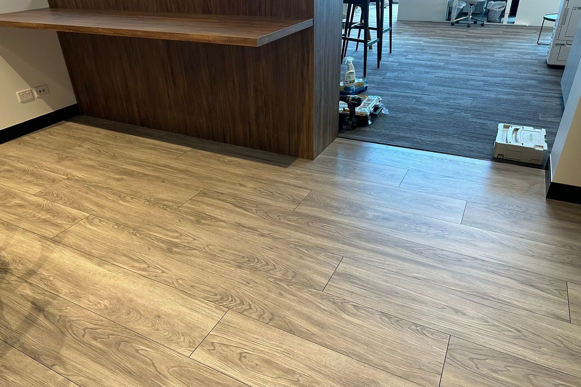 Livefirm Construction &amp; Aulfon Construction New Office
