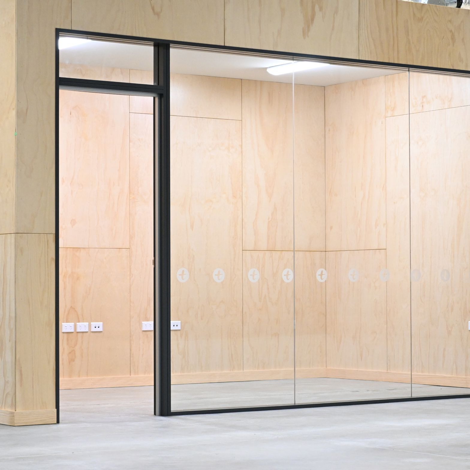 DSC2984-ap-compressed.jpg